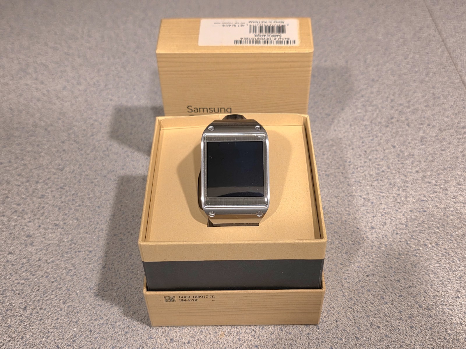 SAMSUNG GALAXY GEAR (SM-v700) Smart Watch [Collector/Vintage]