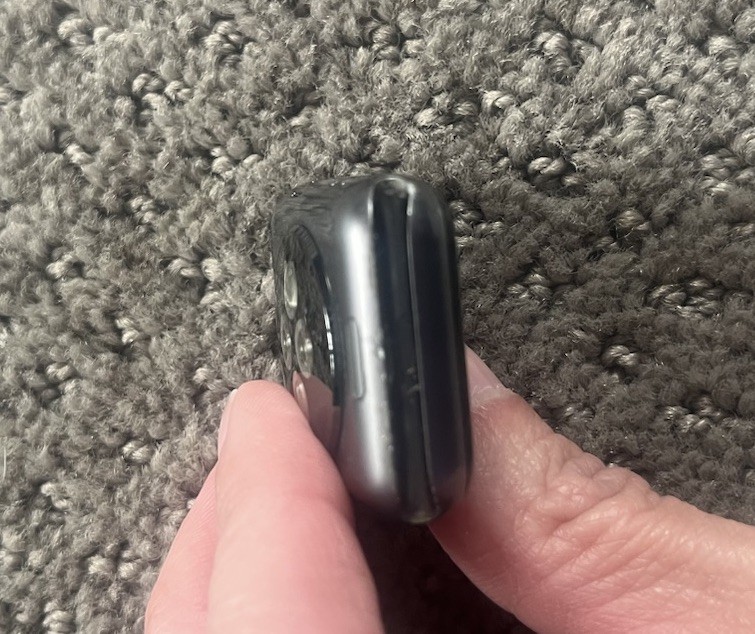 Apple Watch Series 2 38MM Aluminum Case Scratches Back & Top of Glass Unlocked