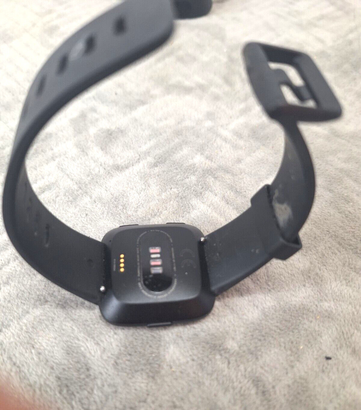Fitbit FB504 Versa Smart Watch Bluetooth Fitness Tracker Black/black