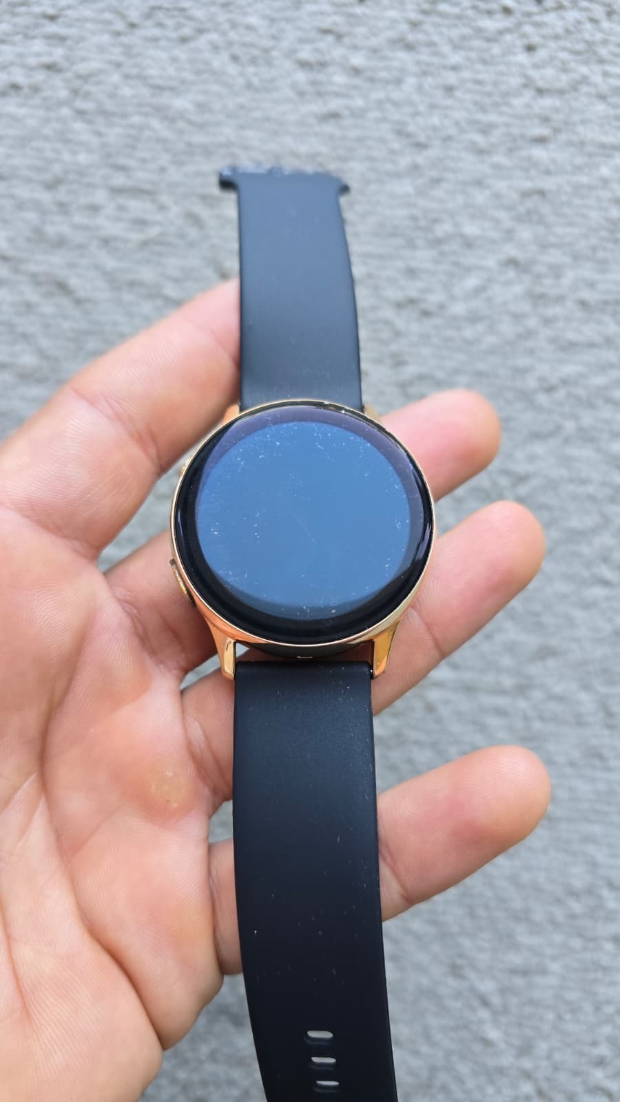 Samsung Galaxy Watch Active2 40 mm Bluetooth Smartwatch without charger