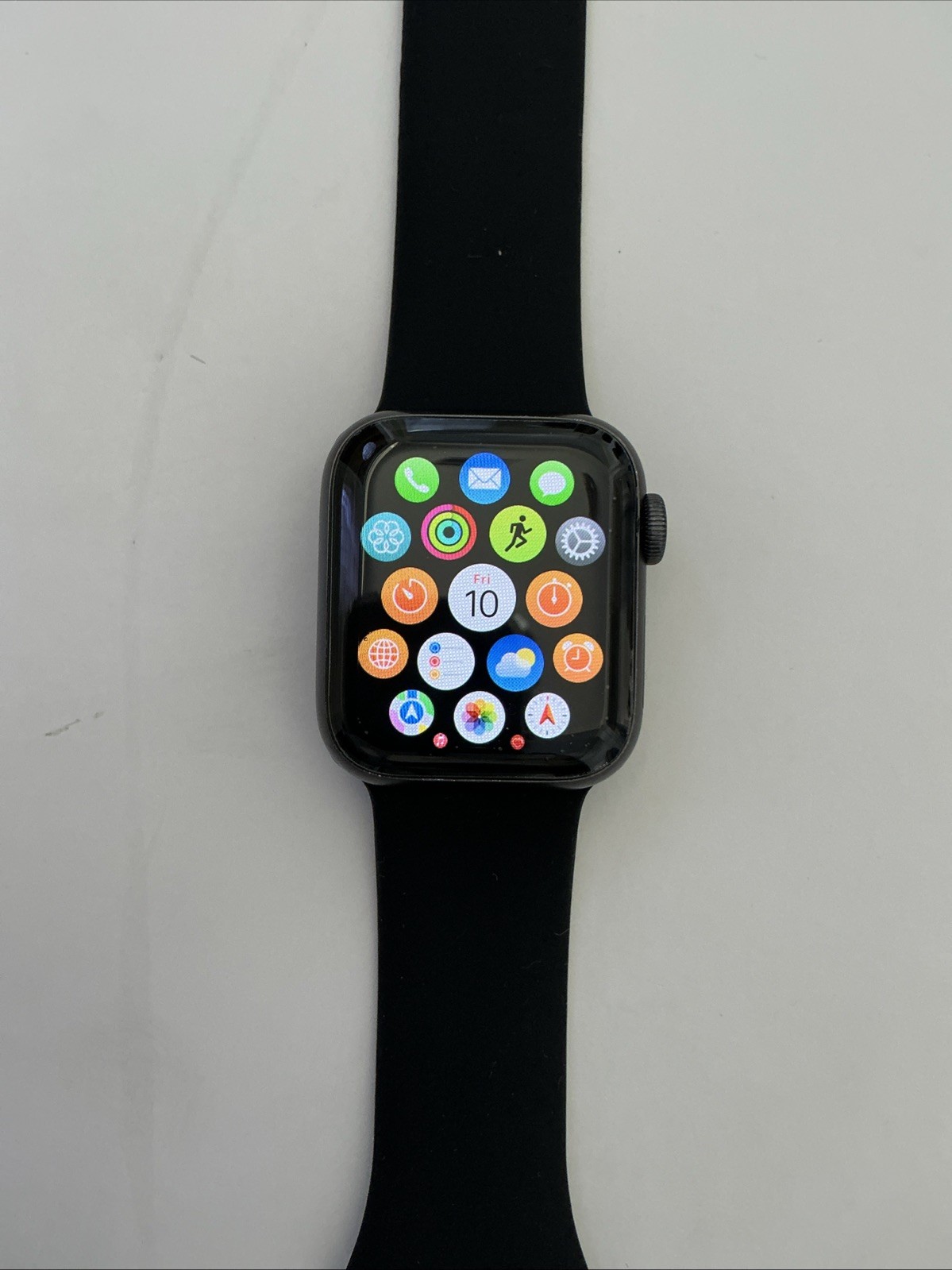 Apple Watch SE 1st Gen (GPS+LTE) 40MM Space Gray Aluminum Case Black Sport Band