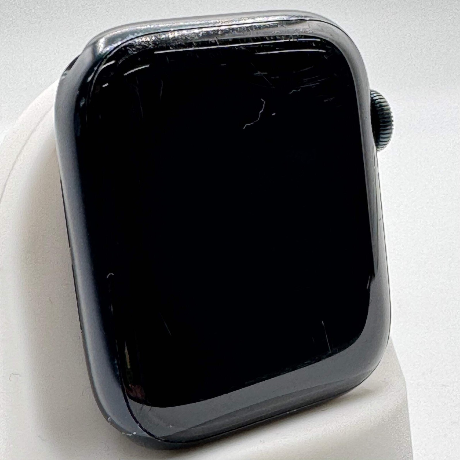 Apple Watch SE Gen 2 44mm A2723 Midnight Aluminum Wi-Fi Only