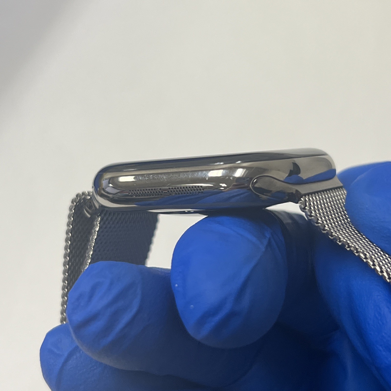 Apple Watch Series 10 GPS+LTE 42MM Natural Titanium Case & Milanese Loop – Great