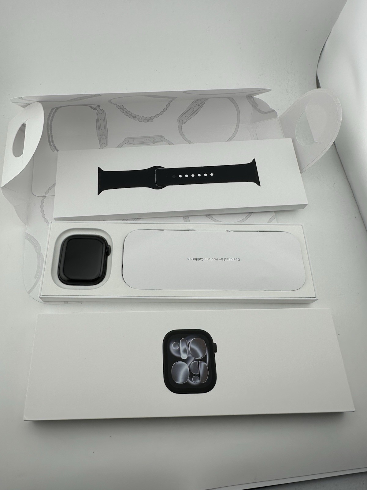 Apple Watch Series 11 46mm Jet Black M/L GPS Open Box