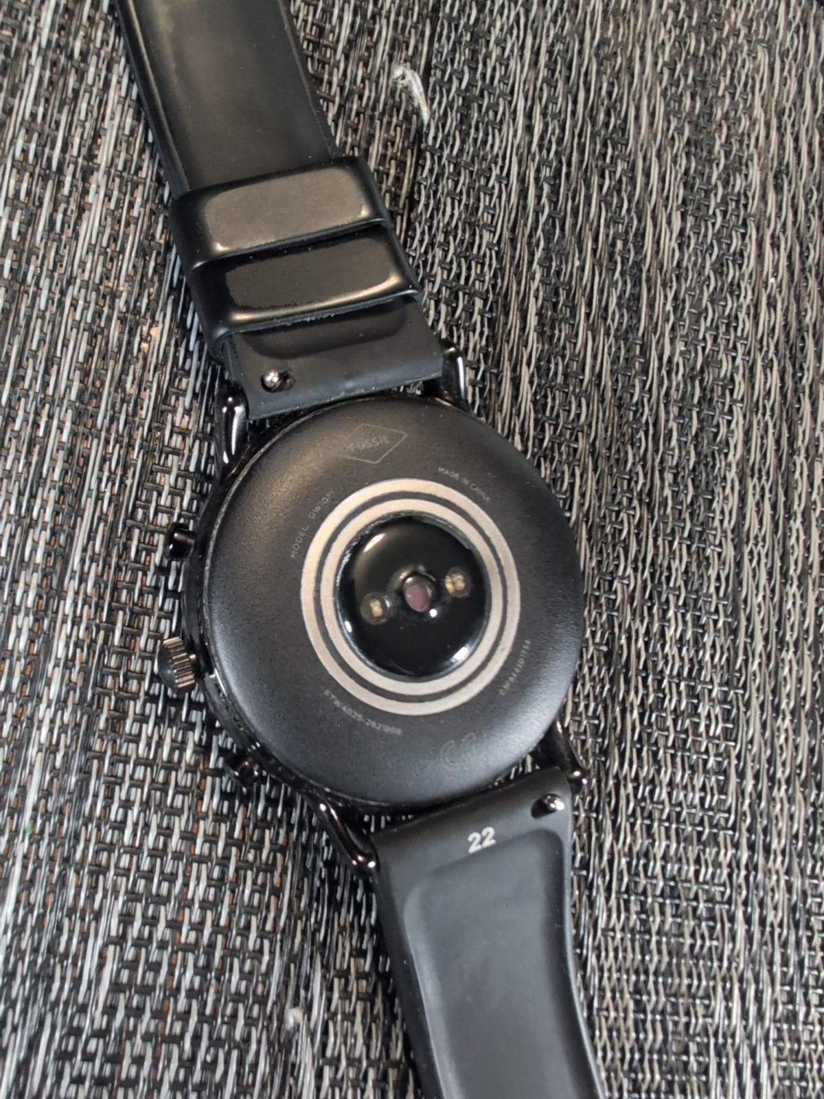 Fossil Gen 5 4mm Black Silicone Black Smartwatch – FTW4025