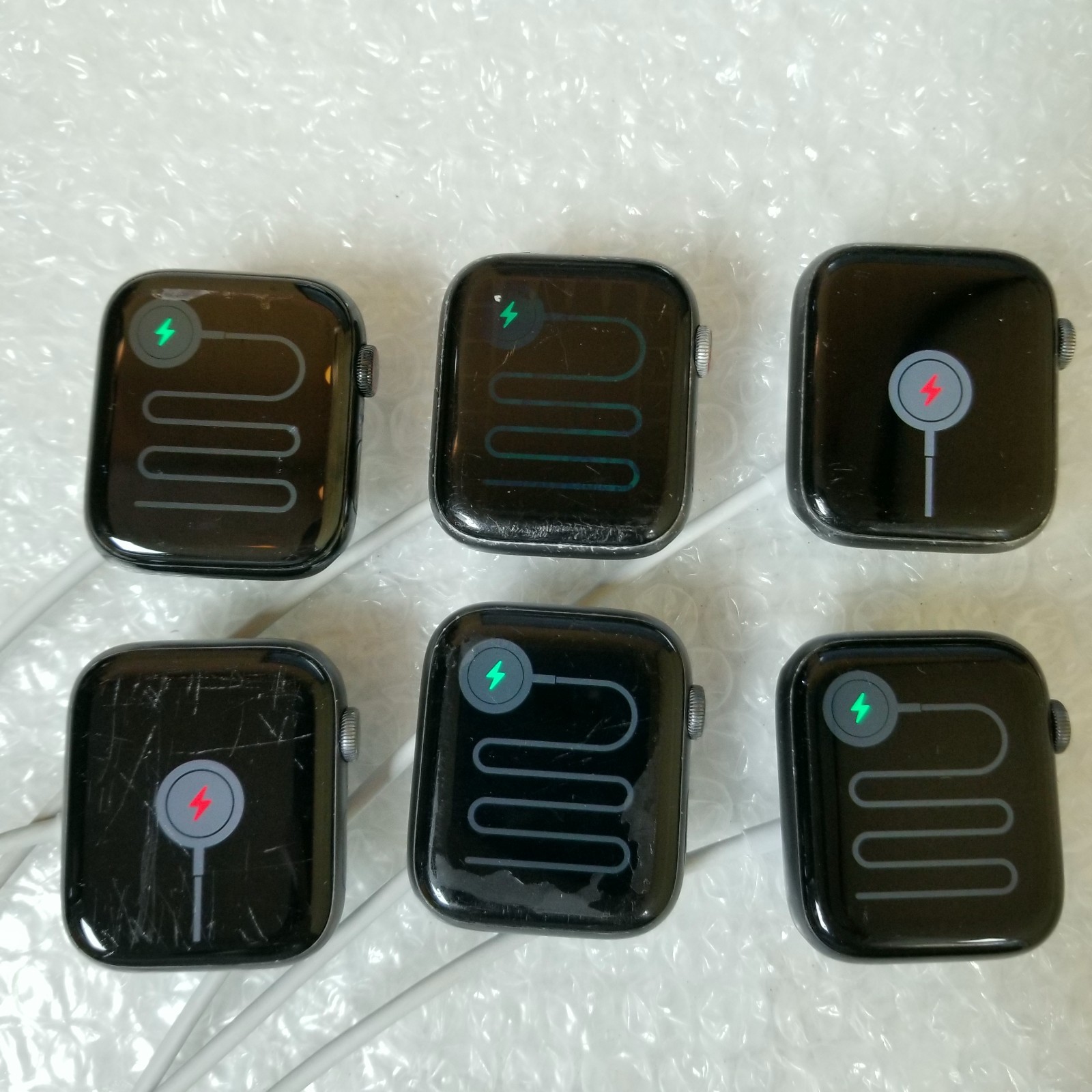 Series 4 Apple Watches (Damaged LCD Screen) – For Parts or Repair