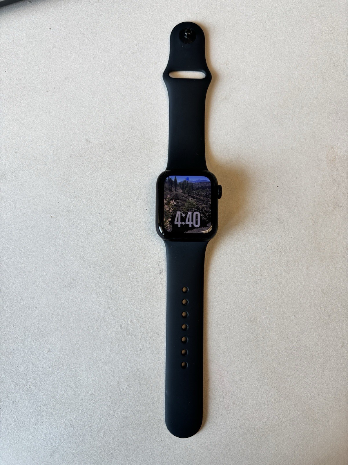 Apple Watch SE Gen 3 GPS 40mm Midnight Aluminum with Midnight Sport Band S/M
