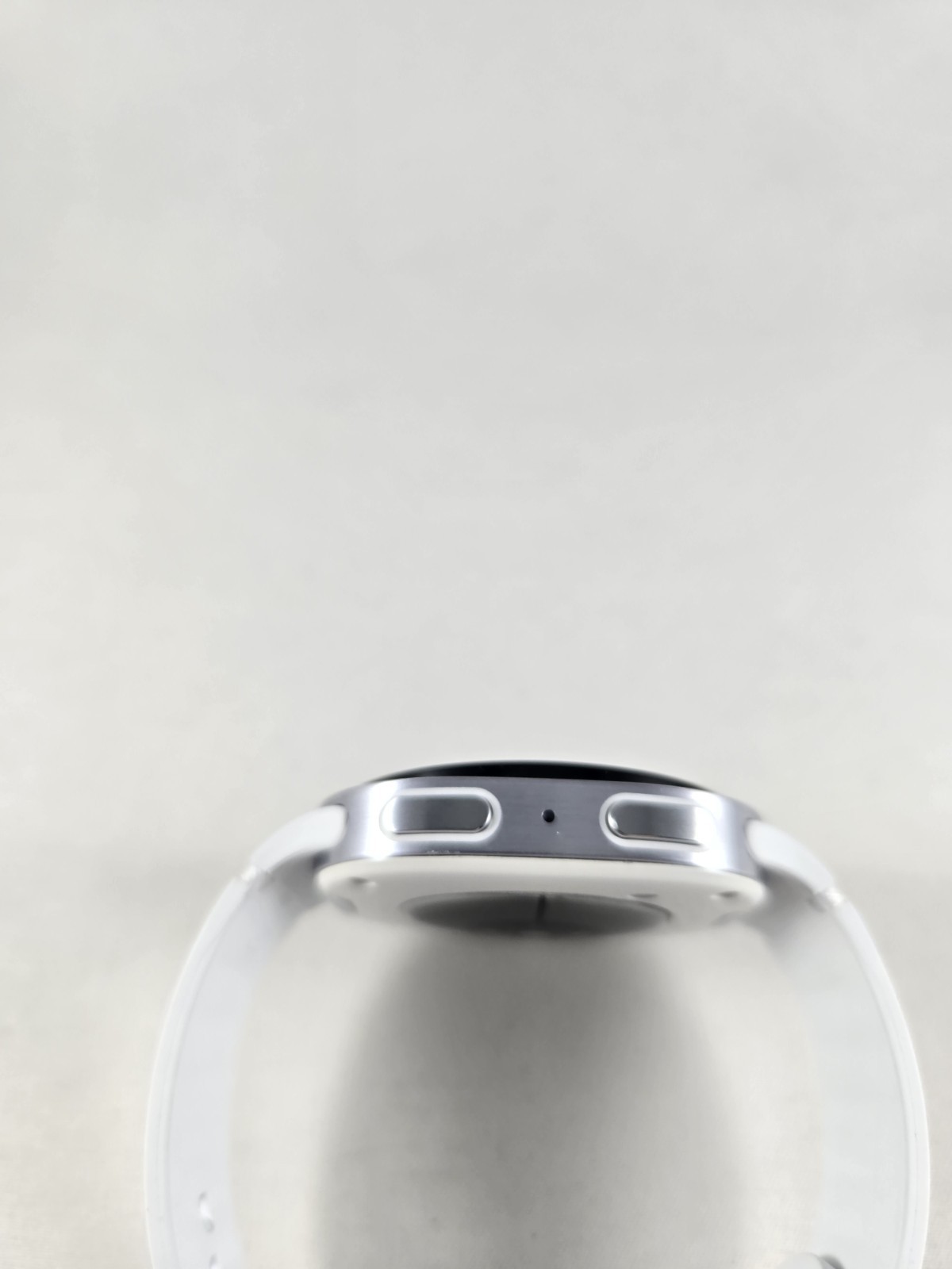Samsung Galaxy Watch8 SM-L325U – 40mm – Silver