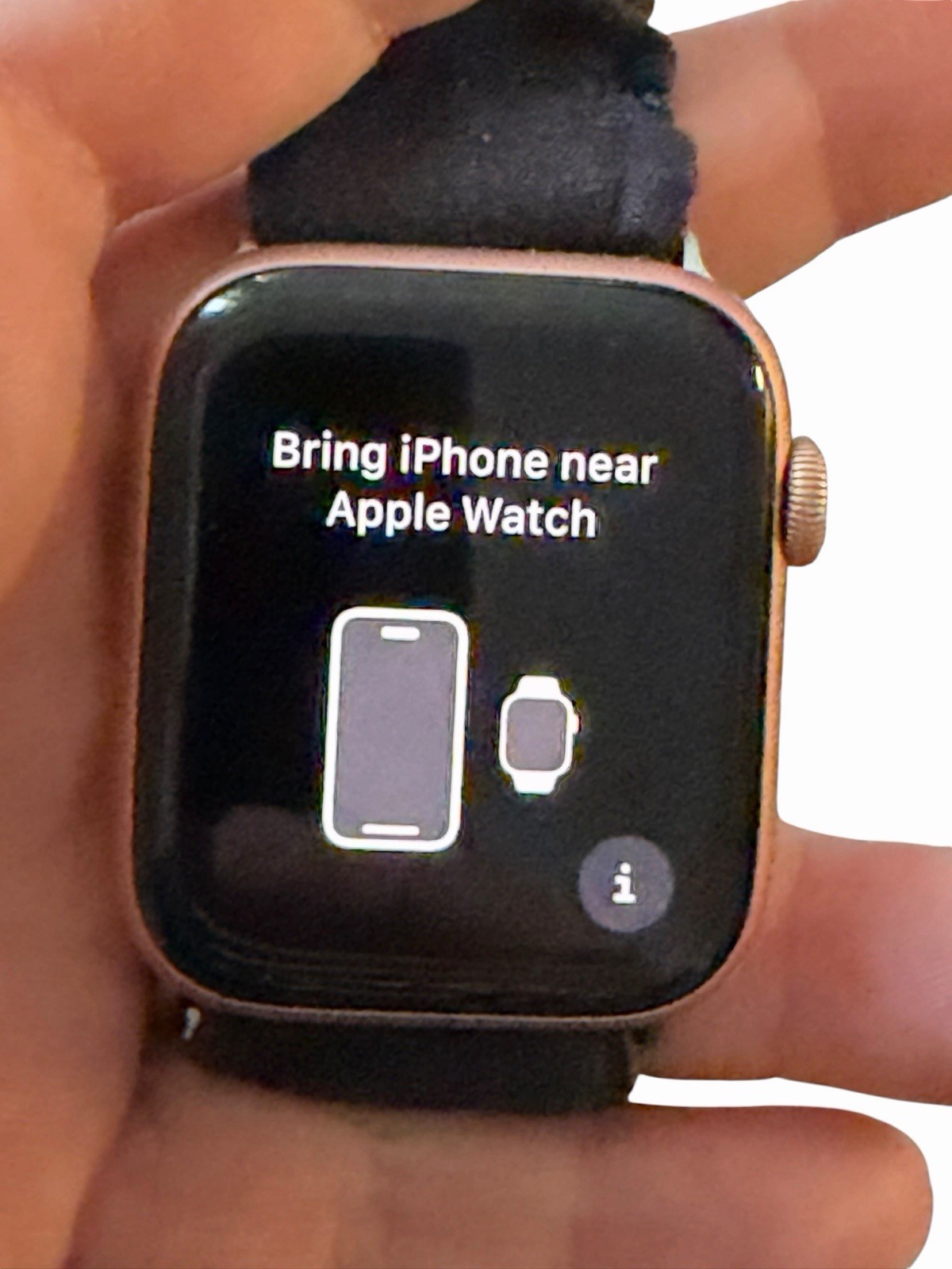 Apple Watch Series 5 44mm GPS Gold Aluminum 94% Battery Health