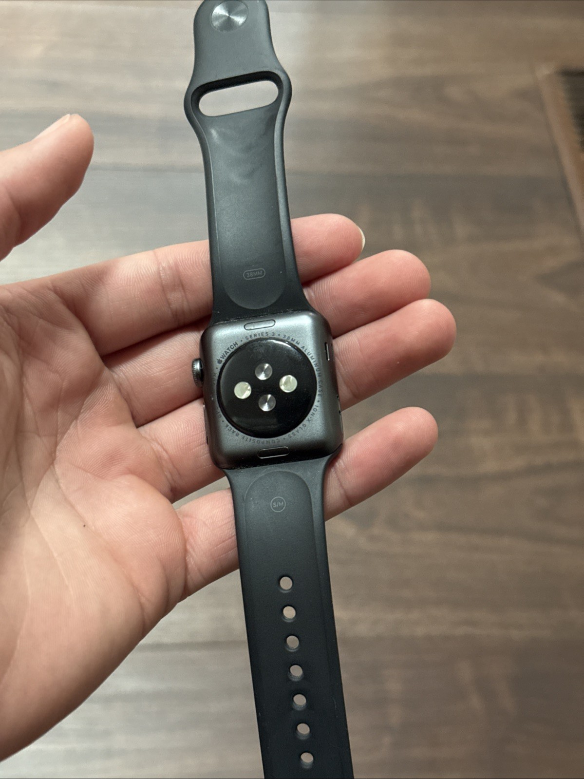 Apple Watch Series 3 38mm Silver Aluminum Case – GPS WR-50M -(Acct Locked Read⚠️