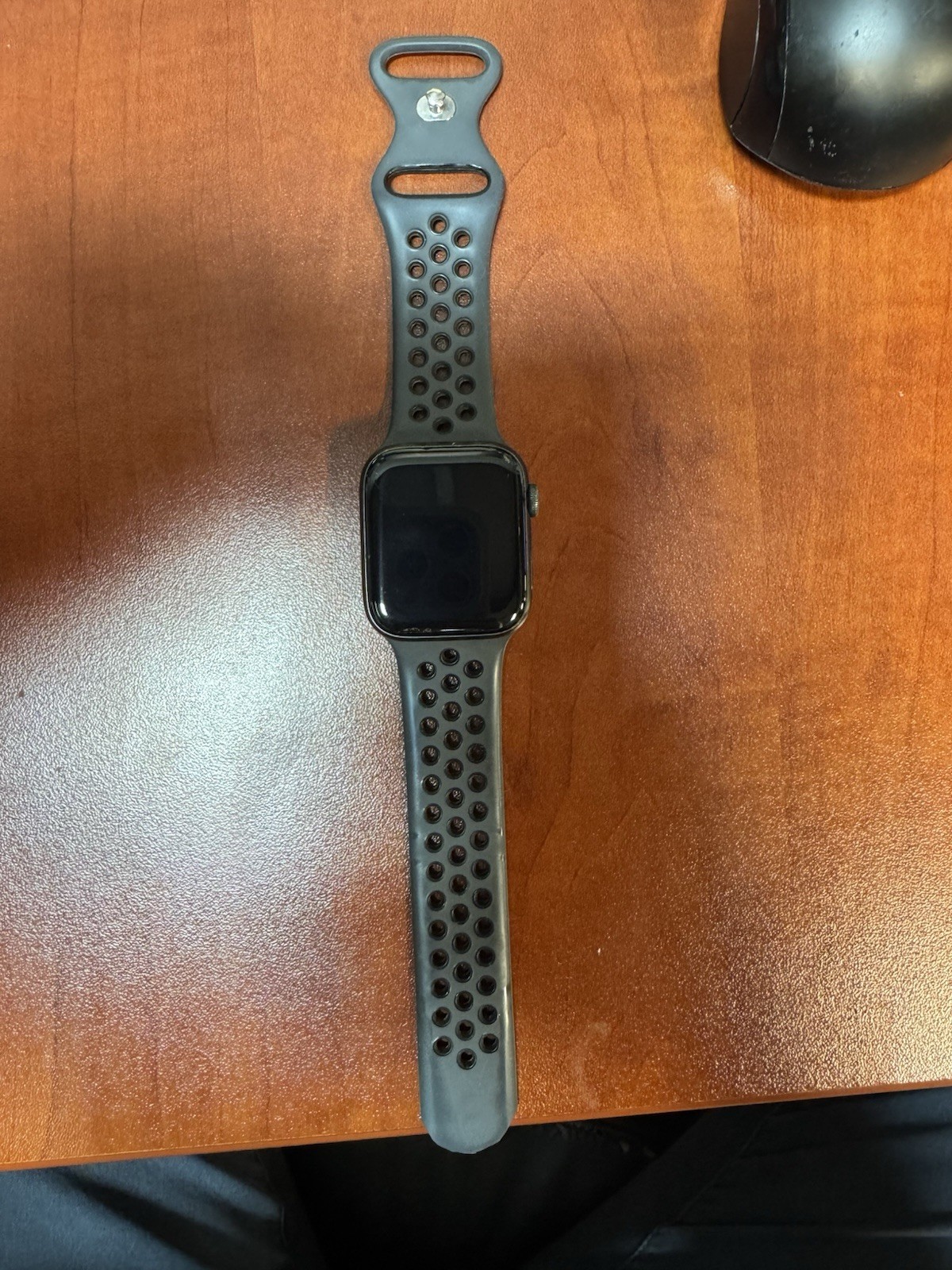 Apple Watch SE Series Nike 44mm A2354, GPS+LTE, Space Gray/Black Case