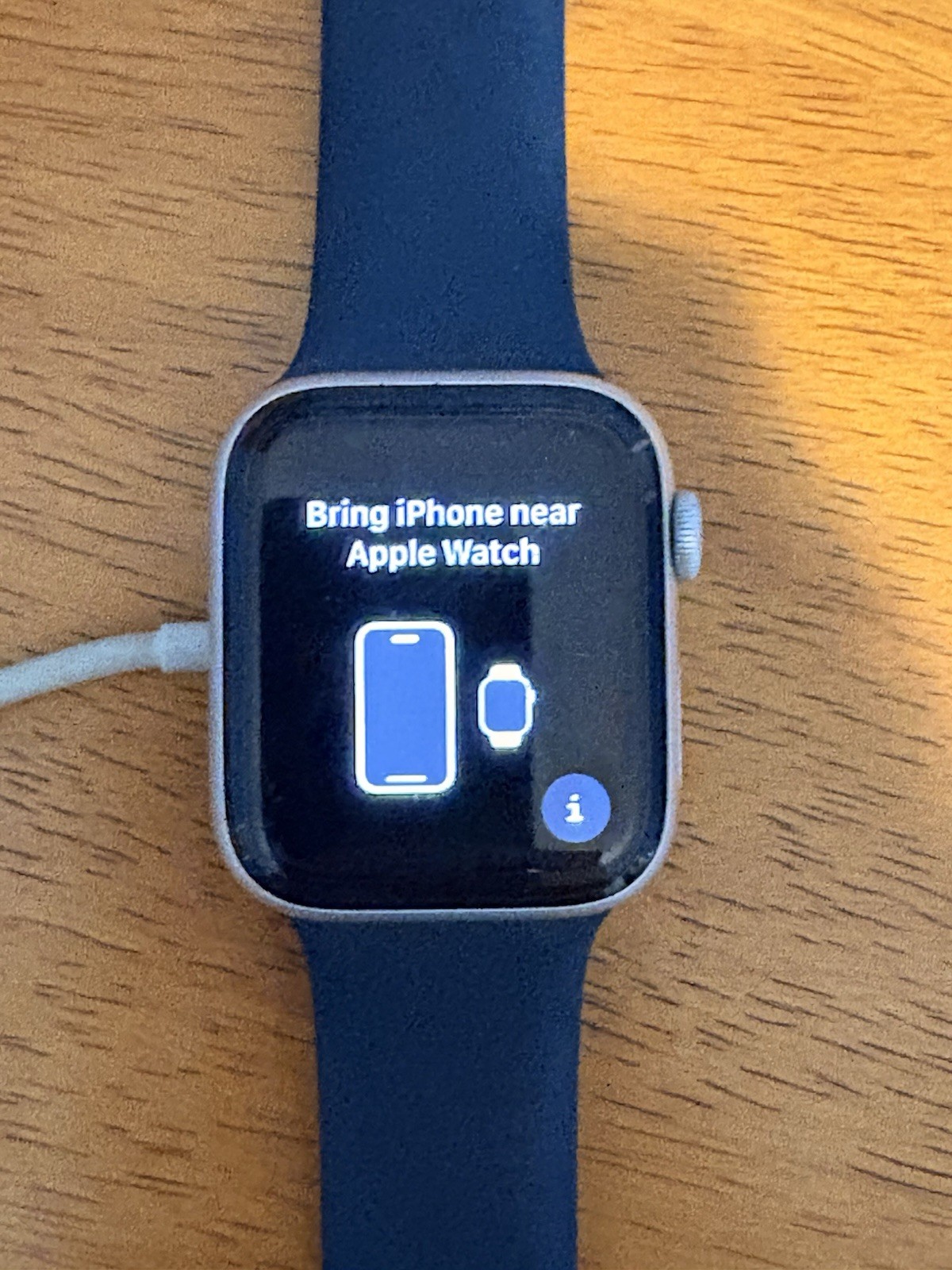 Apple Watch SE 44mm Silver Aluminum Case Blue Silicone Band 32GB Unlocked