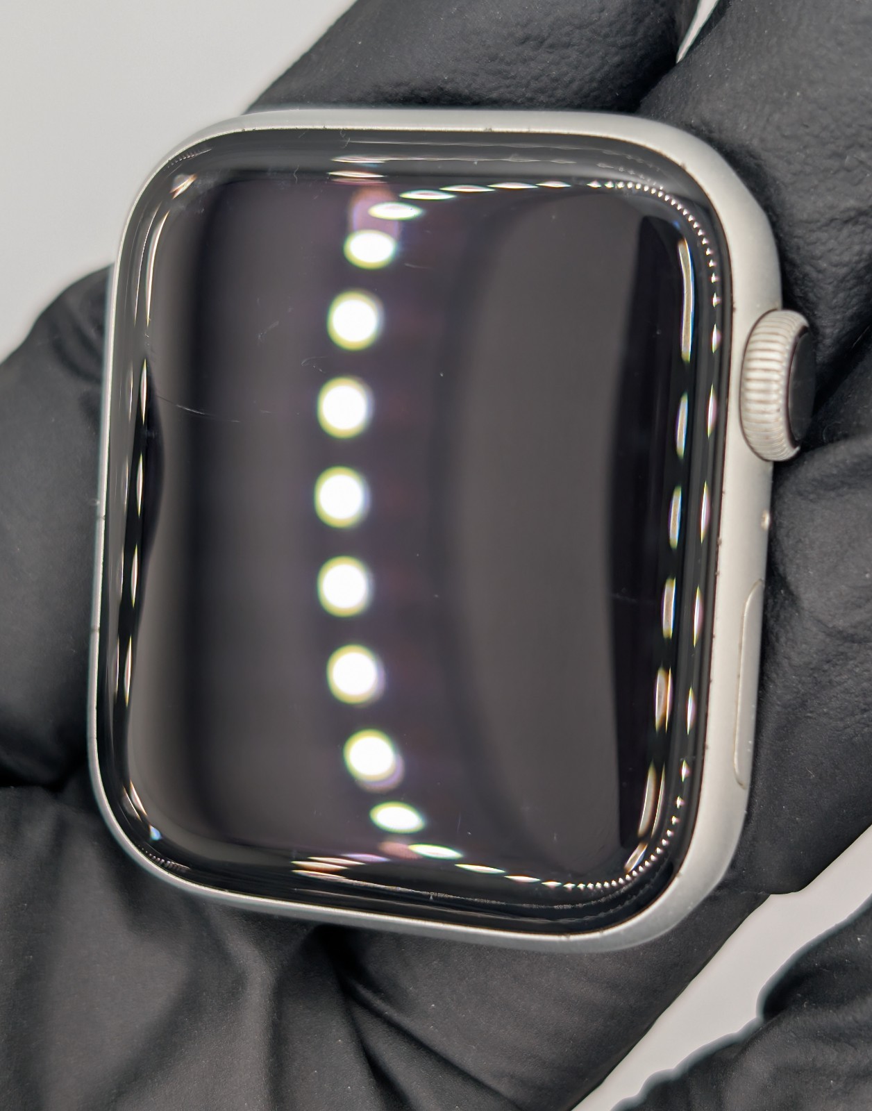 Apple Watch Series 4 – 44mm GPS Silver Aluminum – M/L Sport Bands. ~D99~