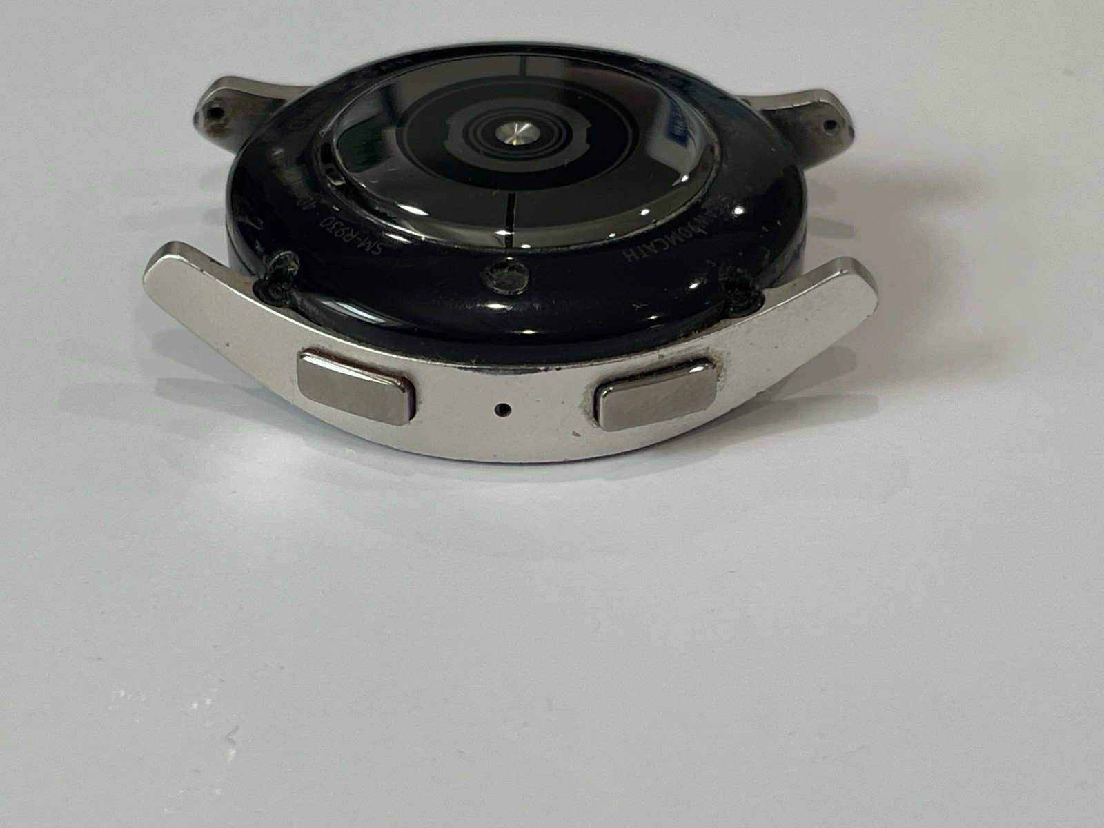 Samsung Galaxy Watch6 SM-R930 40mm GPS – Damaged – Screen Issue