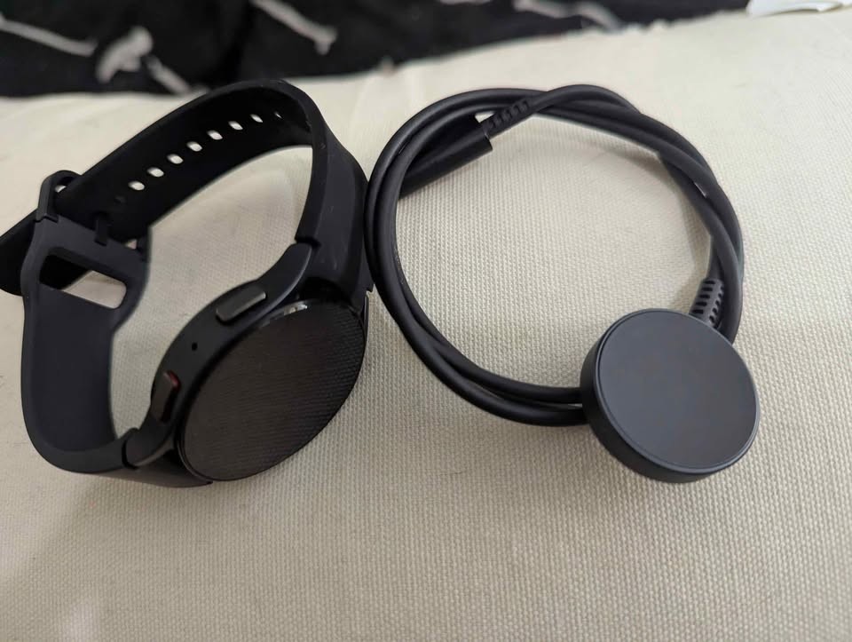 Samsung Galaxy Watch6 SM-R935 40mm Aluminum Case with Sport Band – Graphite (4G)