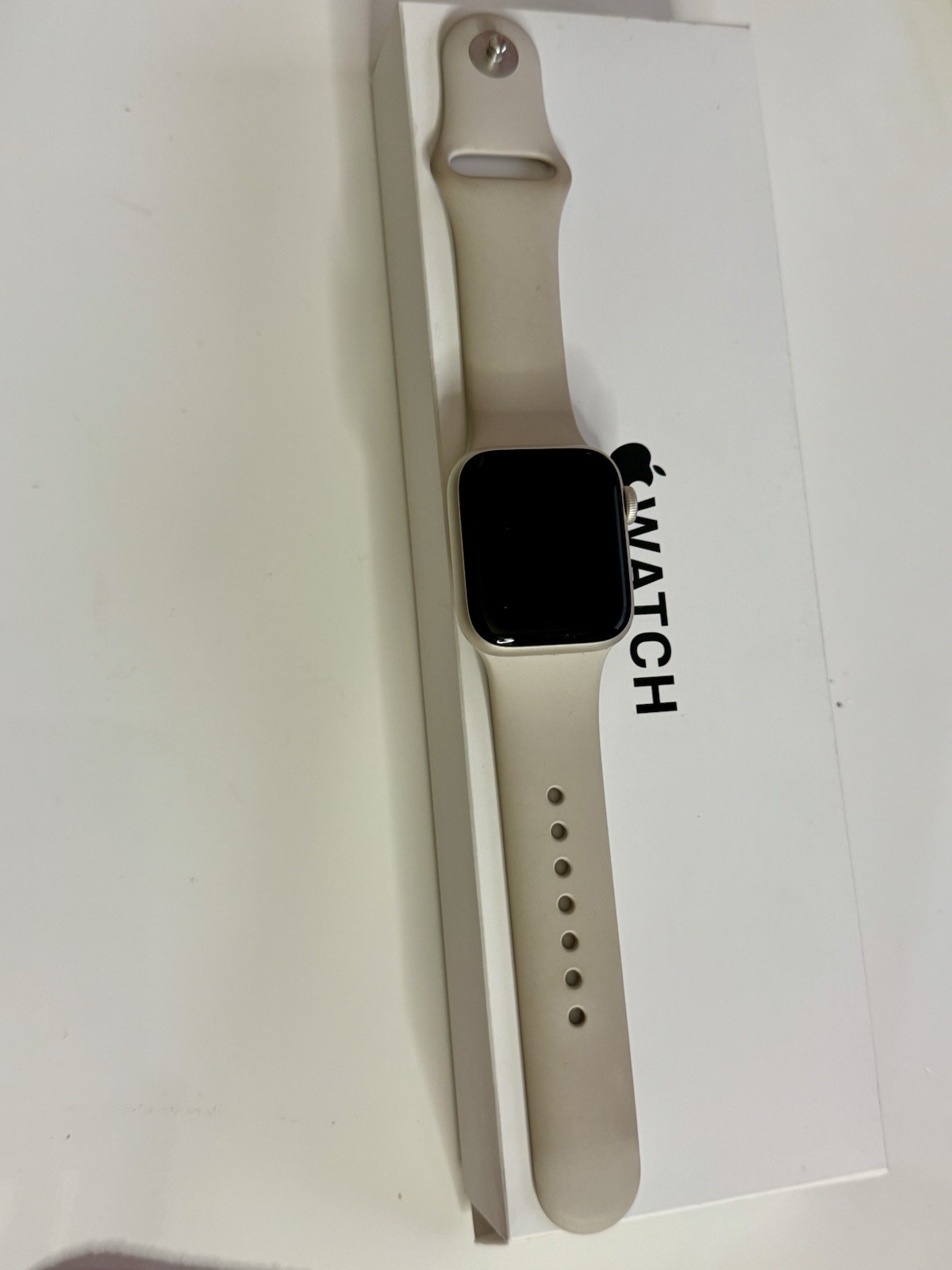 Apple Watch SE 2nd 40mm Starlight Aluminum Case Starlight Sport Band – (MR9V3LLA