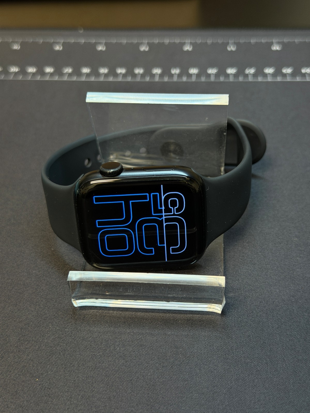 GPS Only Apple Watch SE 3 44MM Midnight Aluminum Blue Sport Band – BH 100%