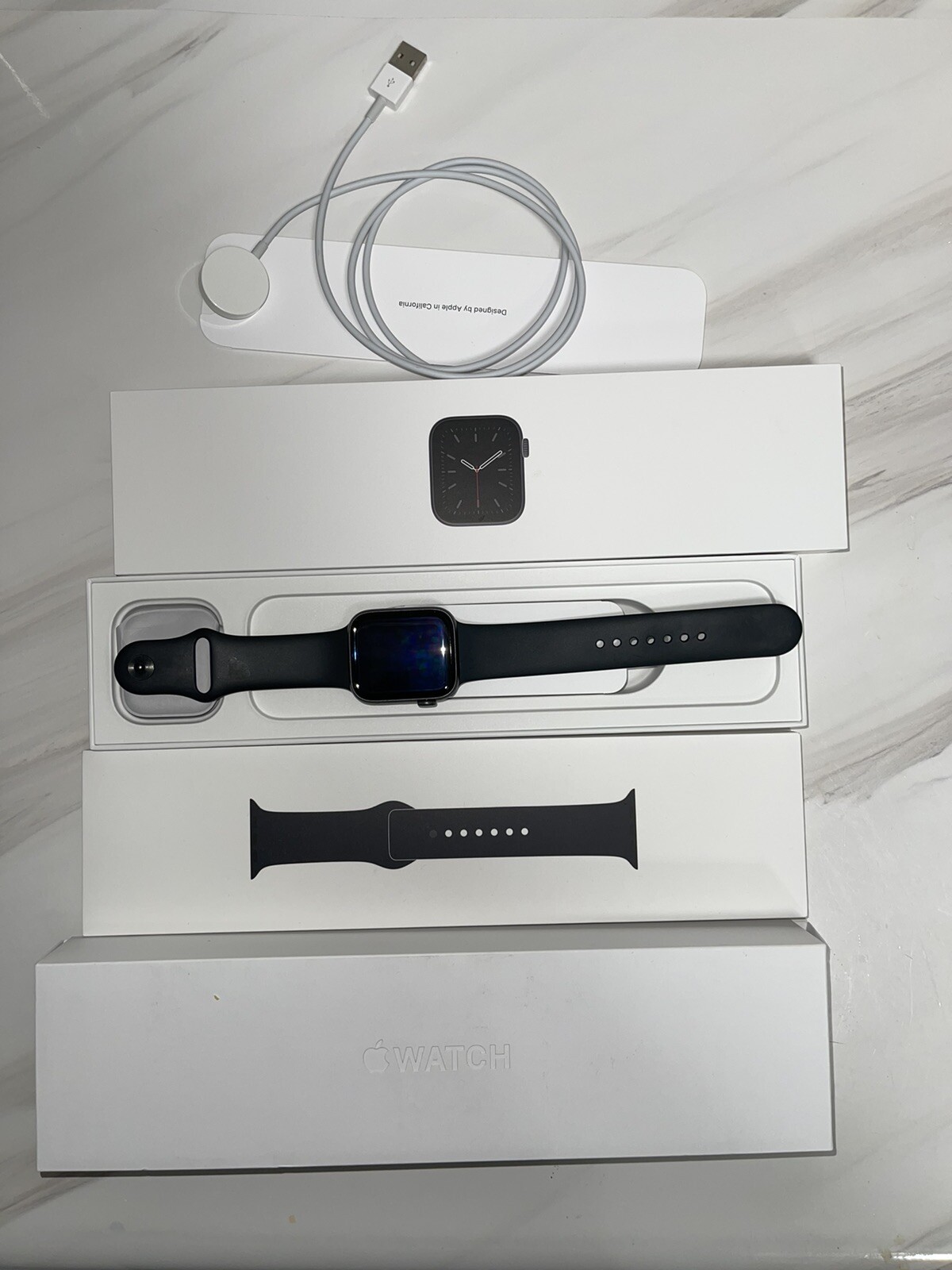 Apple watch series 6 Pristine Condition 10/10.