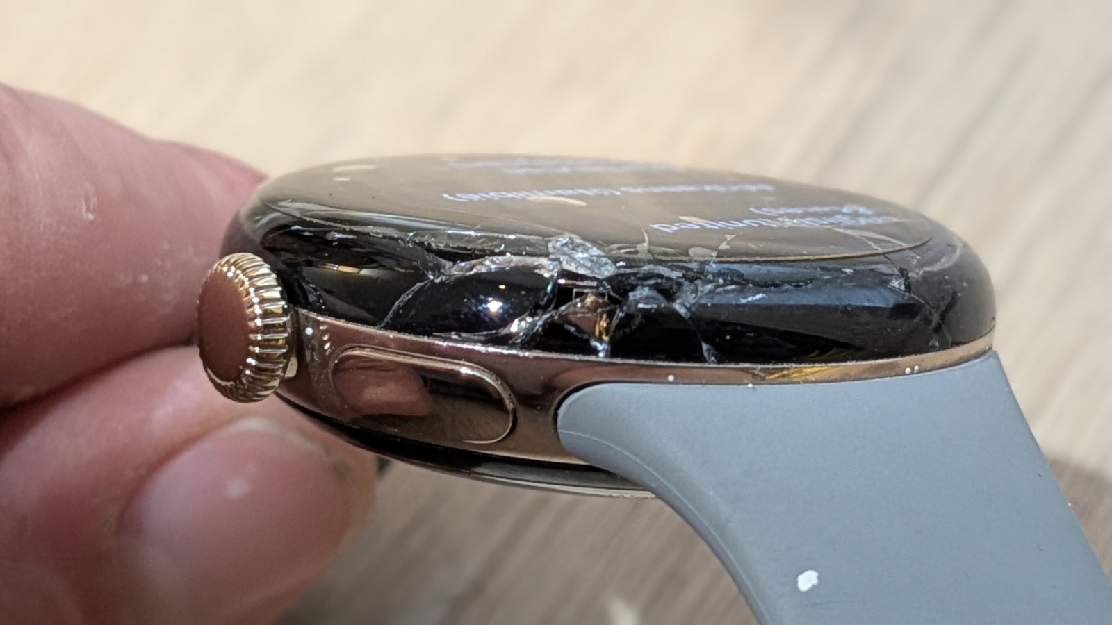 Google Pixel Watch 2 41mm Champagne Gold Case Hazel Band, BT/WIFI (FOR PARTS)
