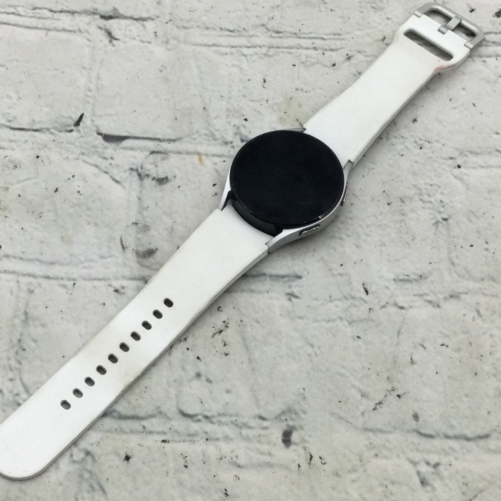 Samsung Galaxy Watch Active2 GPS- 40mm Aluminum Gold – Mil-STD 810G