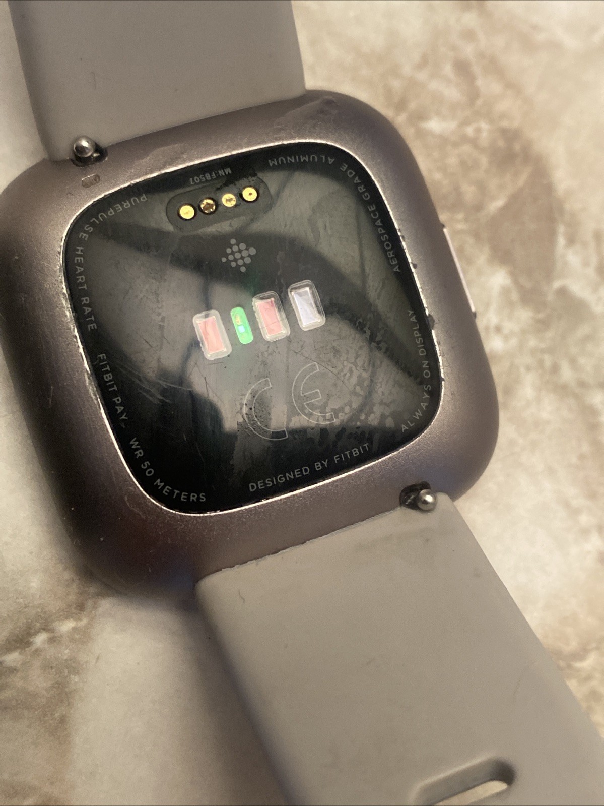 Fitbit Versa 2 Smartwatch Tested Works✅ +Cord & Bands Device Color May Vary