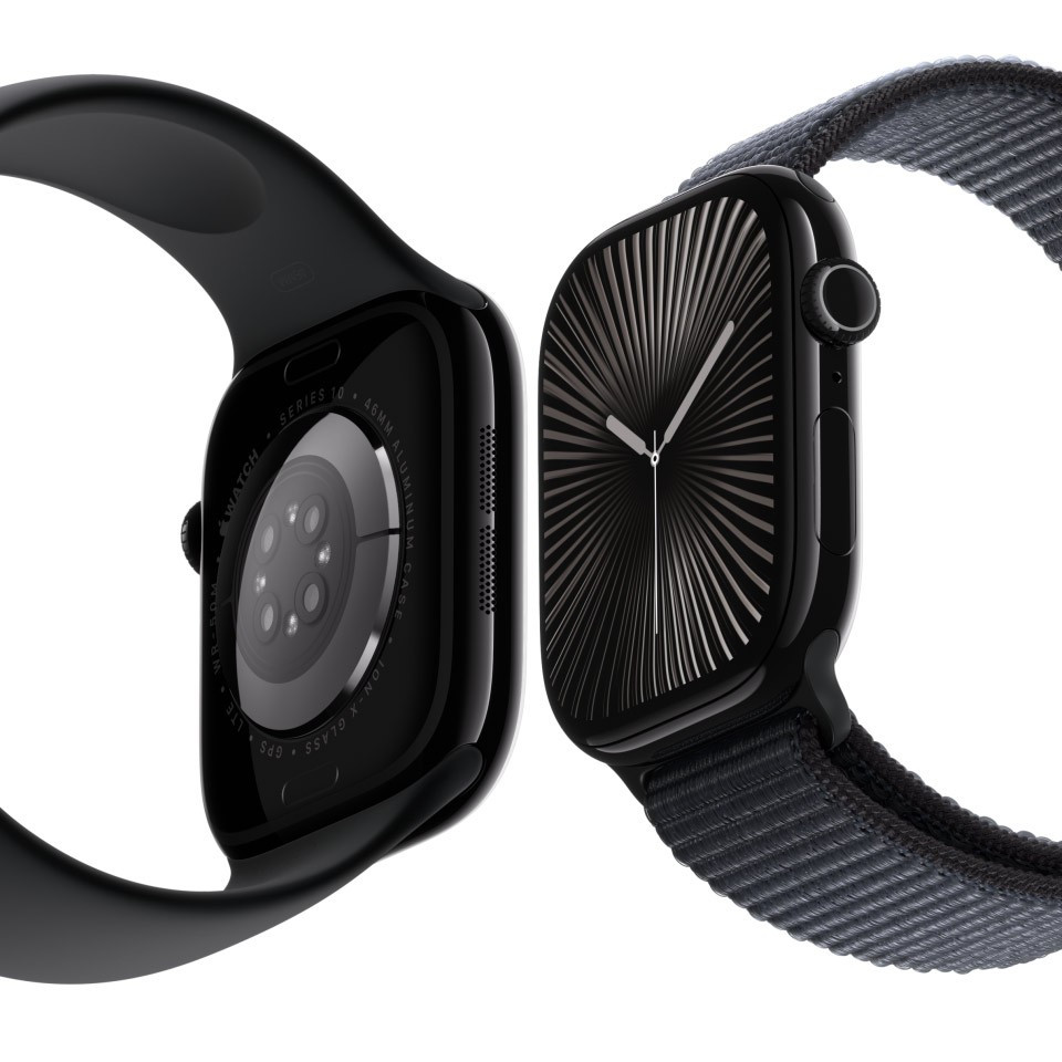 Apple Watch Series 10 46mm GPS Jet Black w/ M/L Black Sport Band MWWQ3LW/A