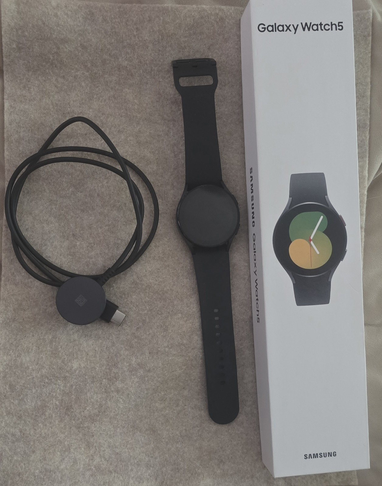 Samsung Galaxy Watch 5 40mm Black Aluminum SM-R900 GPS with 5 Sapphire Crystal