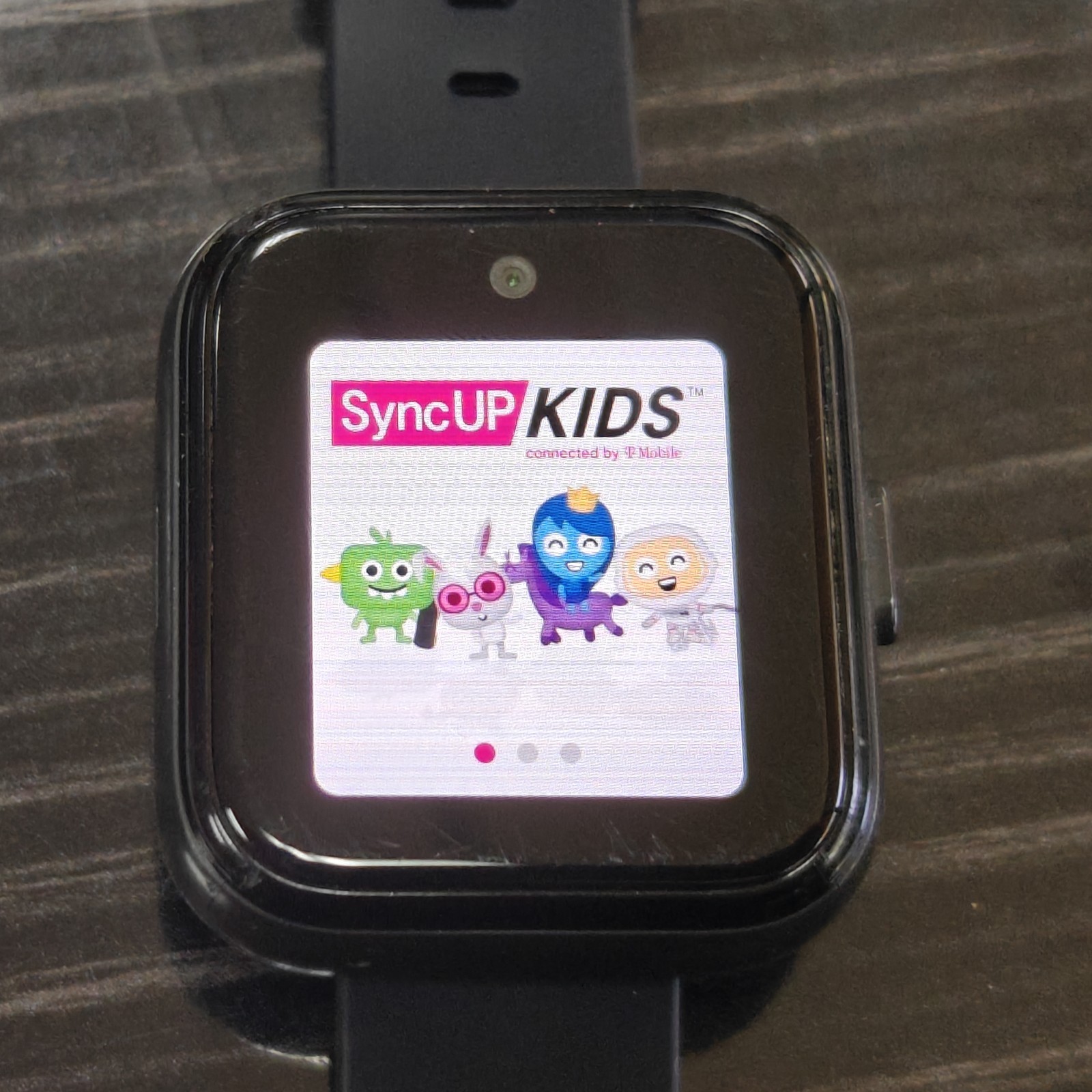T-MOBILE SYNCUP KIDS WATCH – 8GB – BLACK – NOT WORKING – WITH BOX + ACCESSORIES