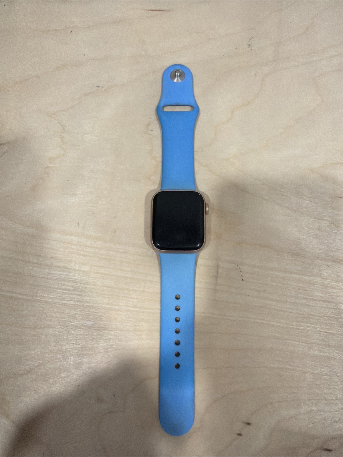 Apple Watch Series 5 40mm Gold Aluminum Case GPS + Cellular
