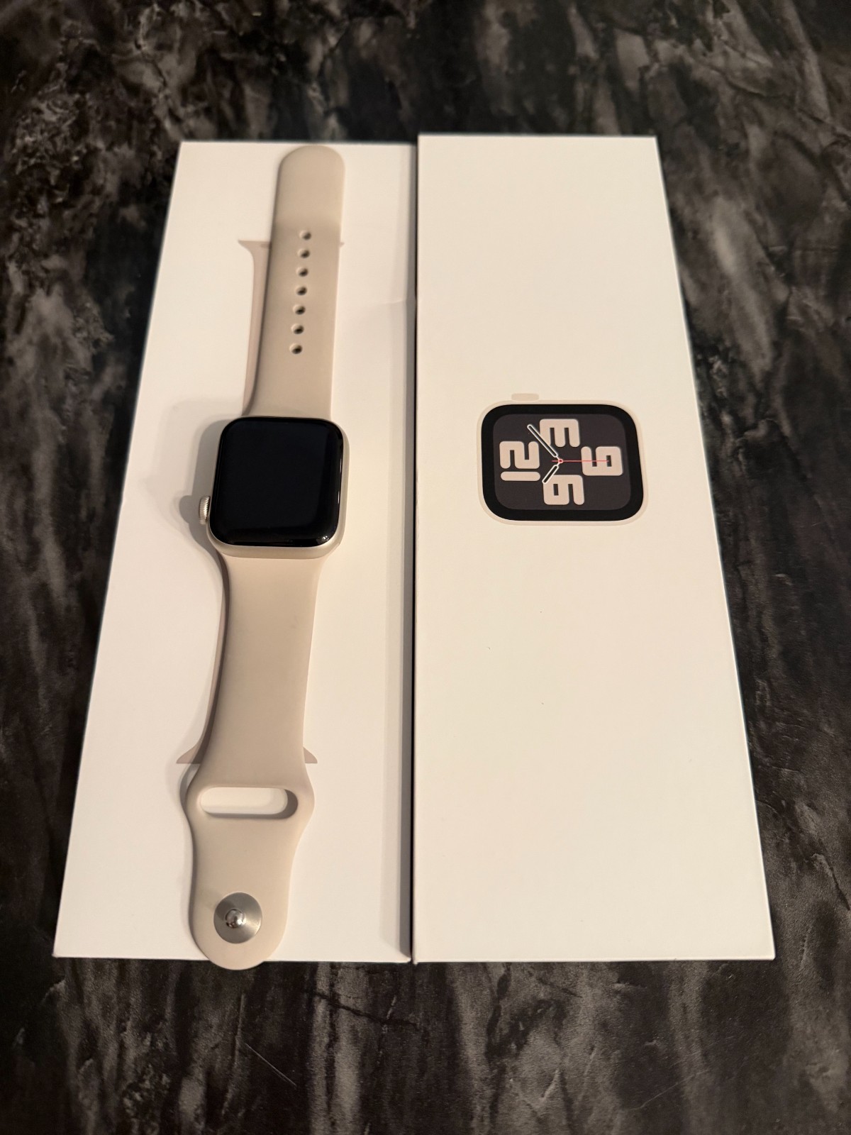 Apple Watch SE 2nd 40mm Starlight Aluminum Case Starlight Sport Band -…