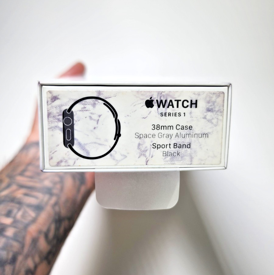 Apple Watch Series 1 38mm Space Gray Aluminum NEW Complete in Original Box A1802