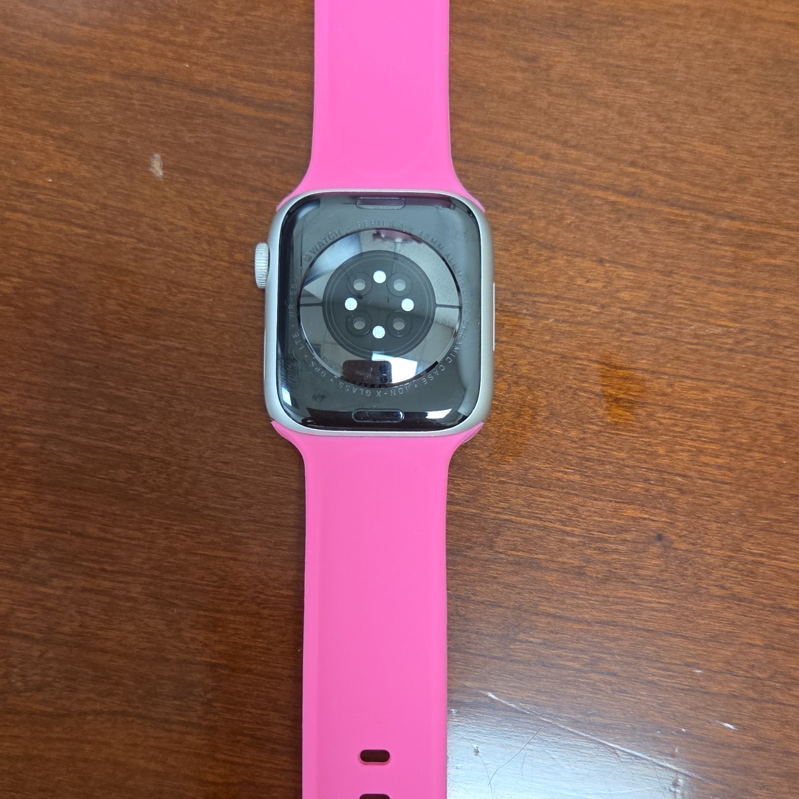 Apple Watch Series 8 45mm Silver Aluminum Case Pink Silicone Band