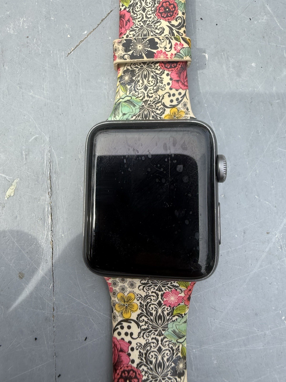 Apple Watch Series 2 42mm Gray Aluminum Multicolor Silicone Band Fitness Tracker