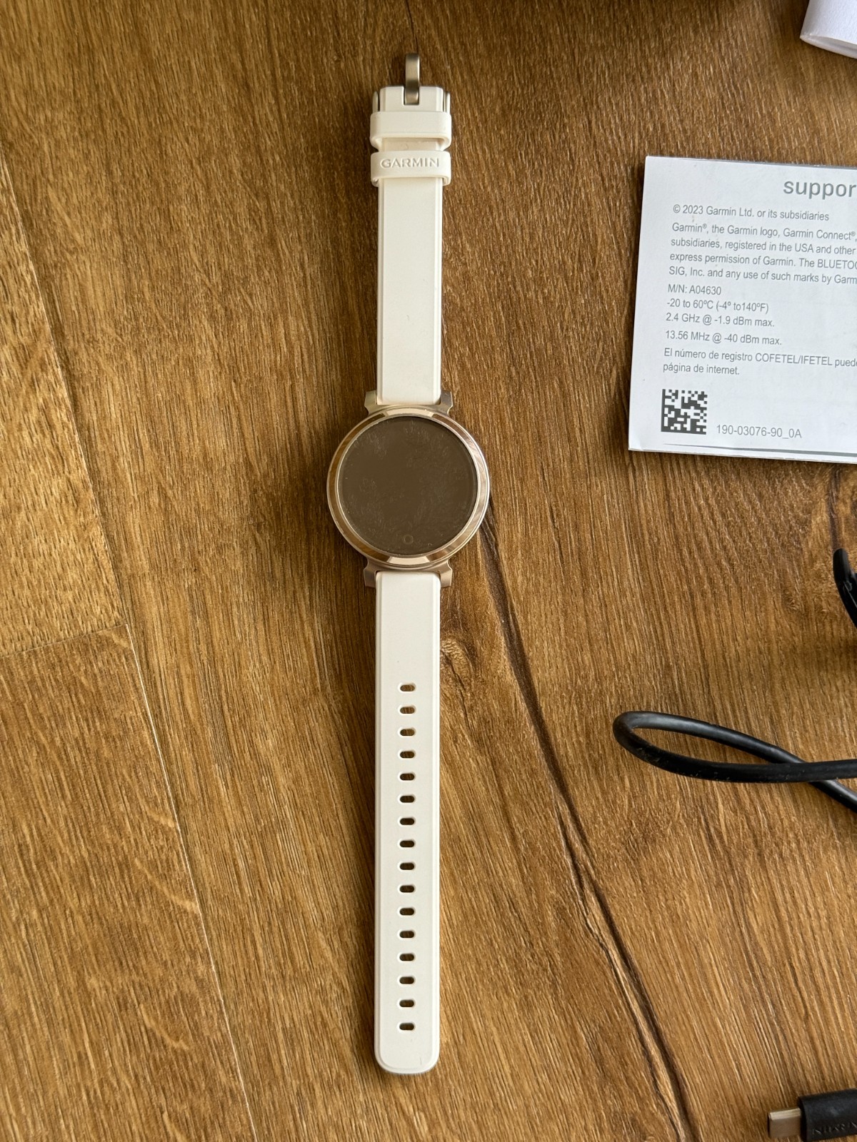 Garmin Lily 2 Classic Cream Gold Smartwatch in Original Box Excellent Condition