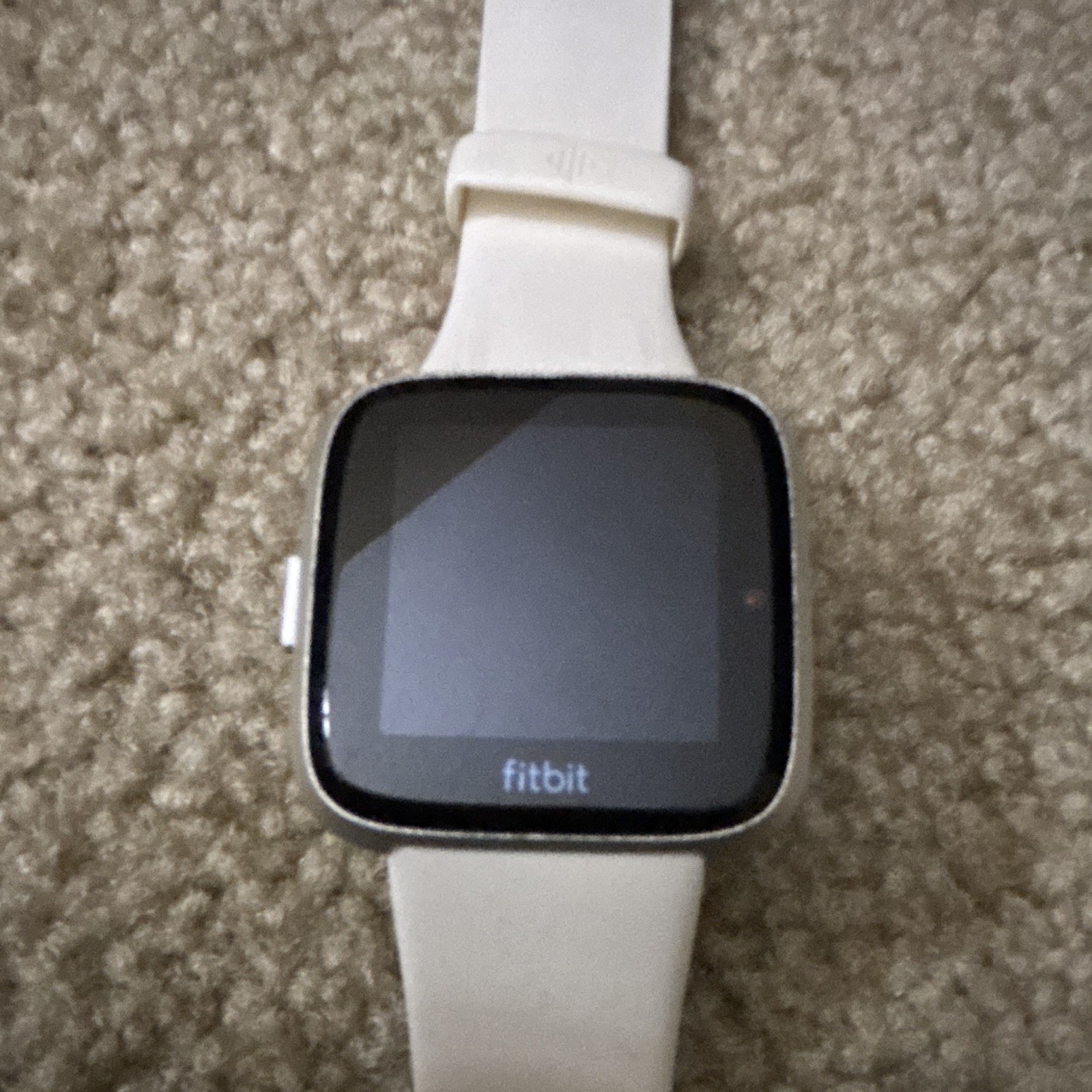 Fitbit Versa Lite Edition 40mm Smartwatch Silver Aluminum Case White Band