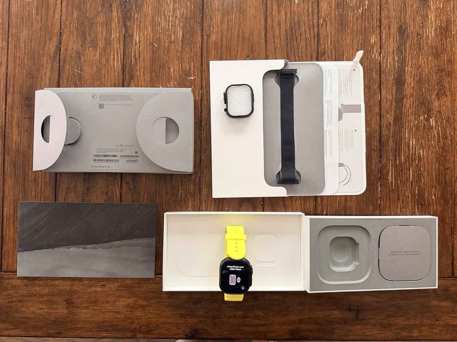 Apple Watch Ultra 2 (GPS + Cellular, 49MM) Black Titanium Case 2 Bands UNLOCKED