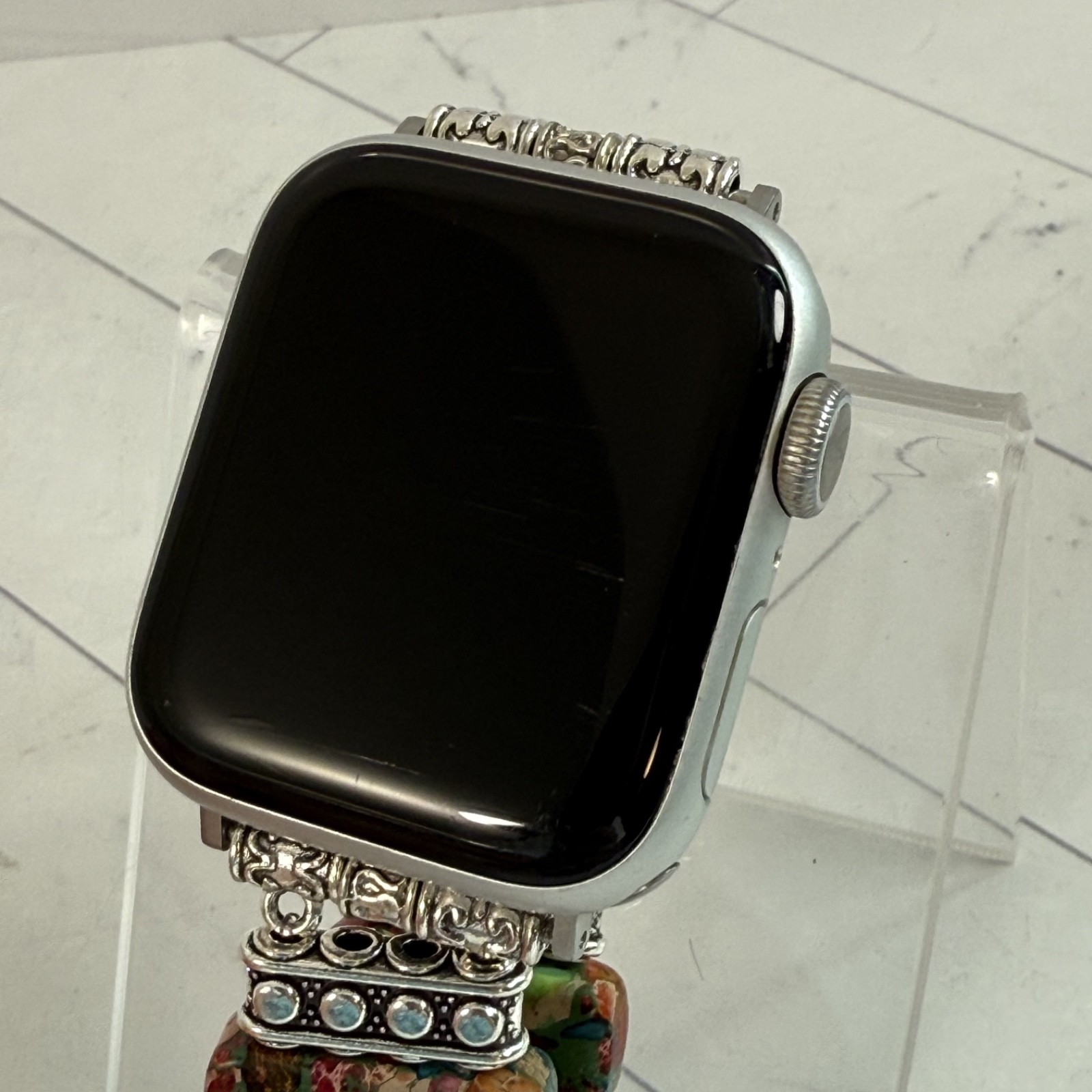 Apple Watch Series 5 40mm Silver GPS WiFi Smartwatch #H94