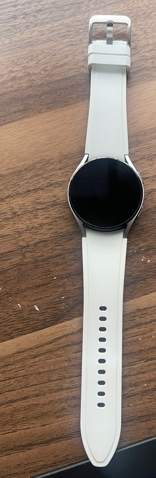 Samsung Galaxy Watch4 SM-R860 40mm Aluminum Case with Sport Band – Silver…