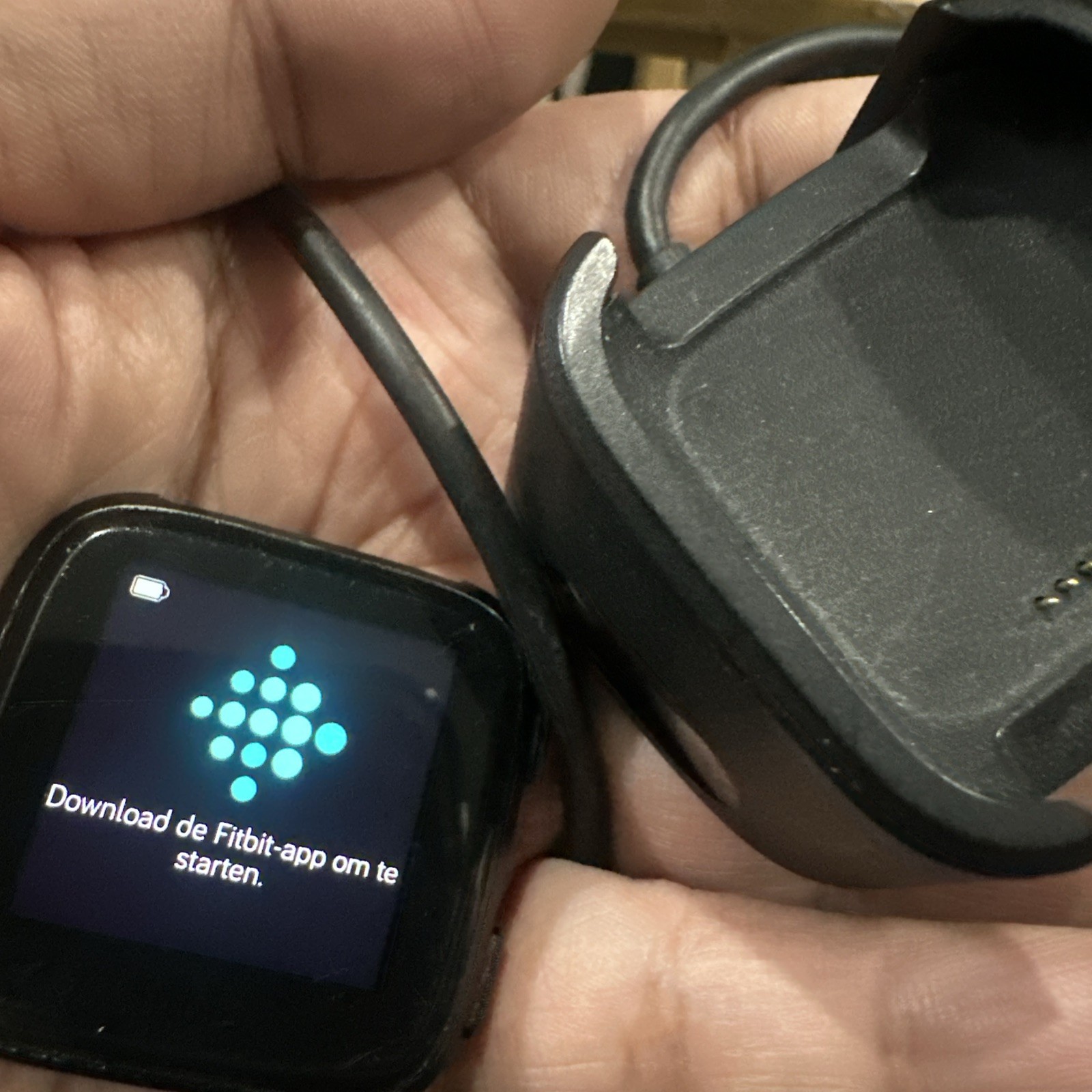 Works Fitbit Versa FB504 Smart Watch Black Case Heart Rate Monitor Runs