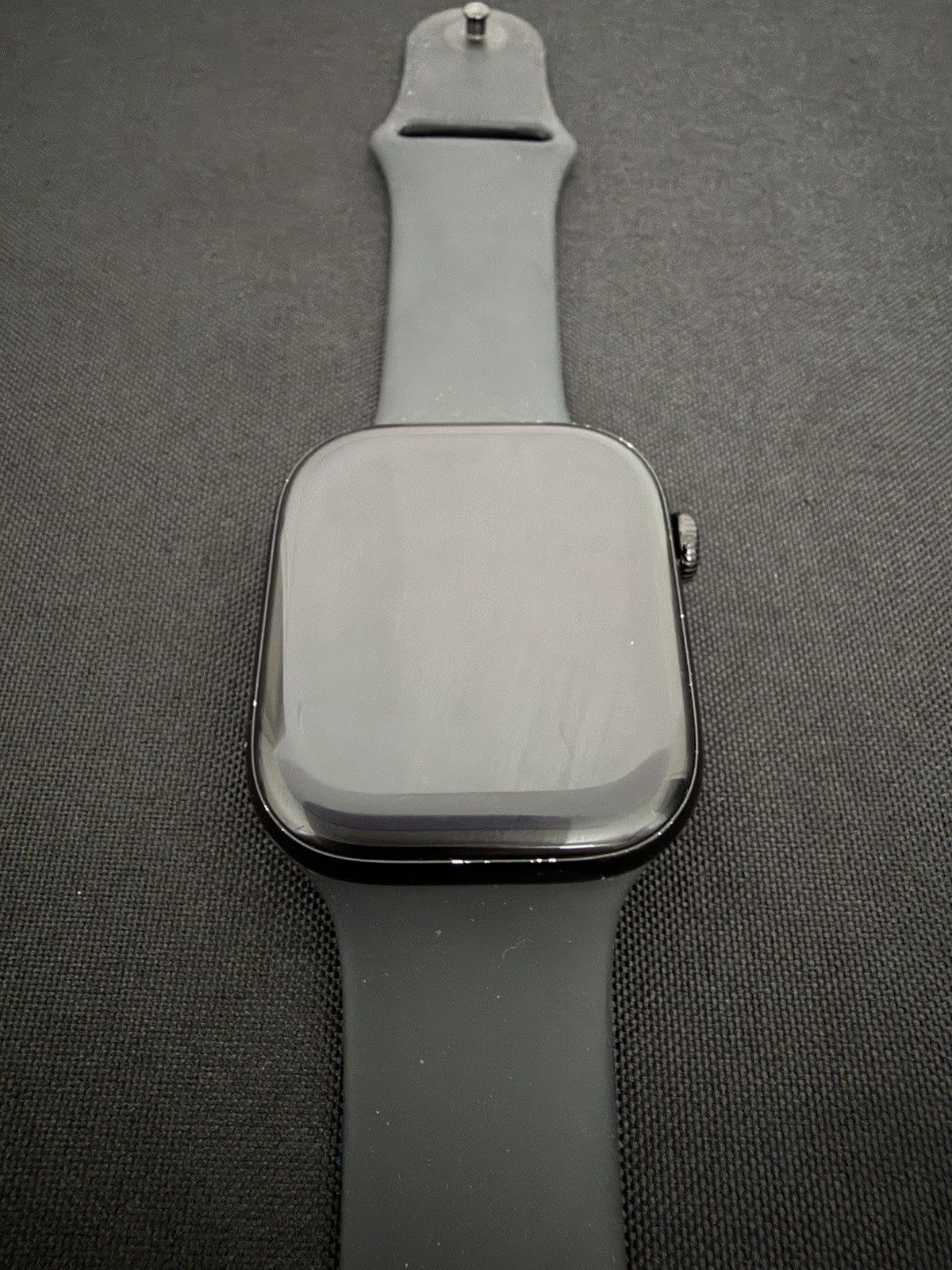 Black 46mm Smart Watch with Gray Rubber Band M/L, Modern Design, Comfortable Fit