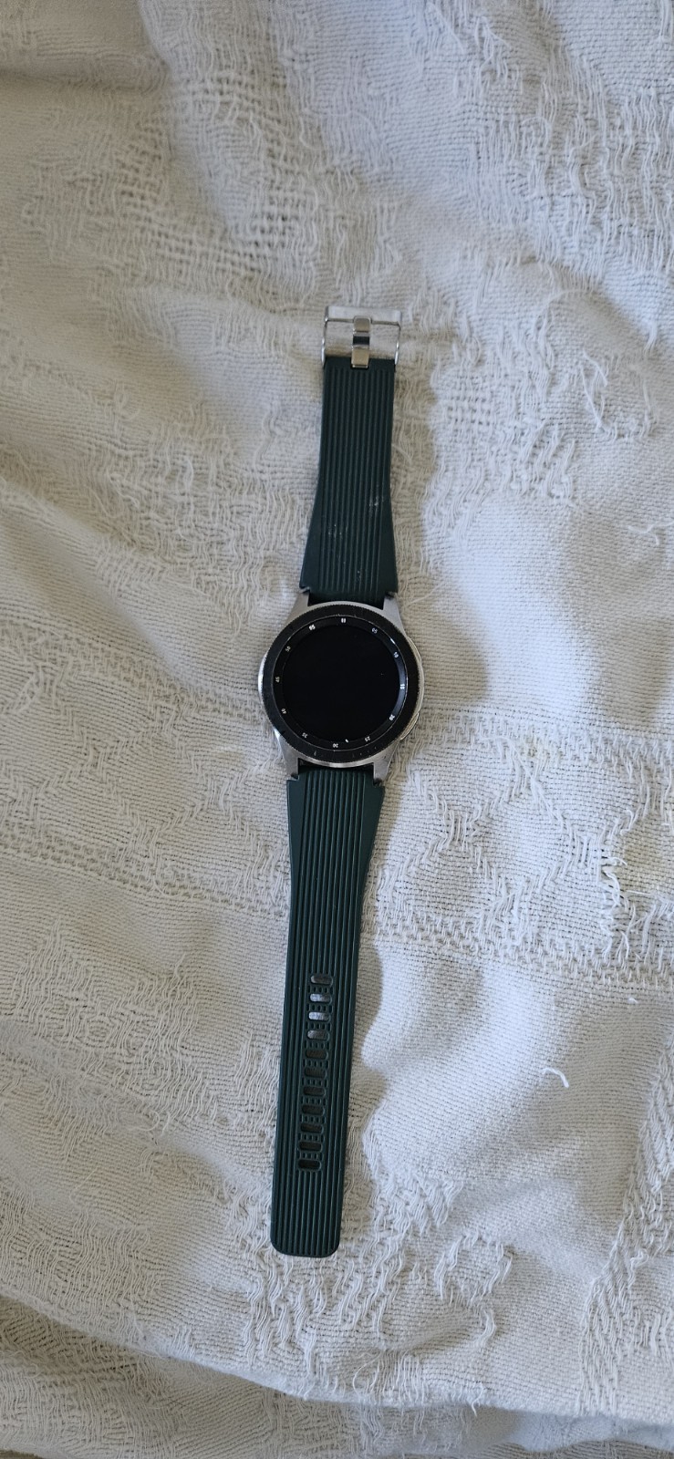Samsung Galaxy watch 4 Silver Green Silicone. Water-Resistant