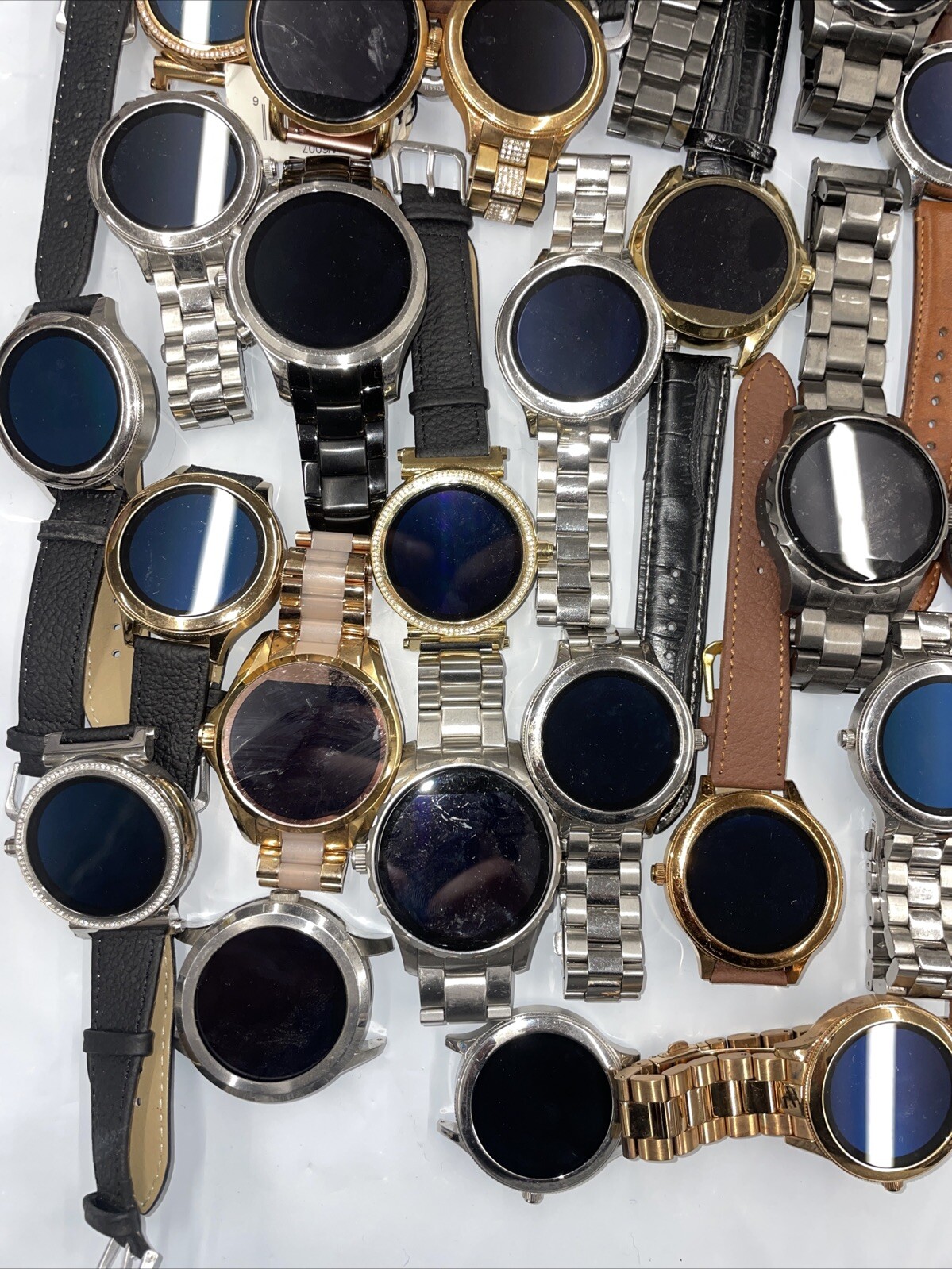 Wholesale watch lot of Fossil/Michael Kors Gen 3 Smart Watch Qty 100 Sku LAN24