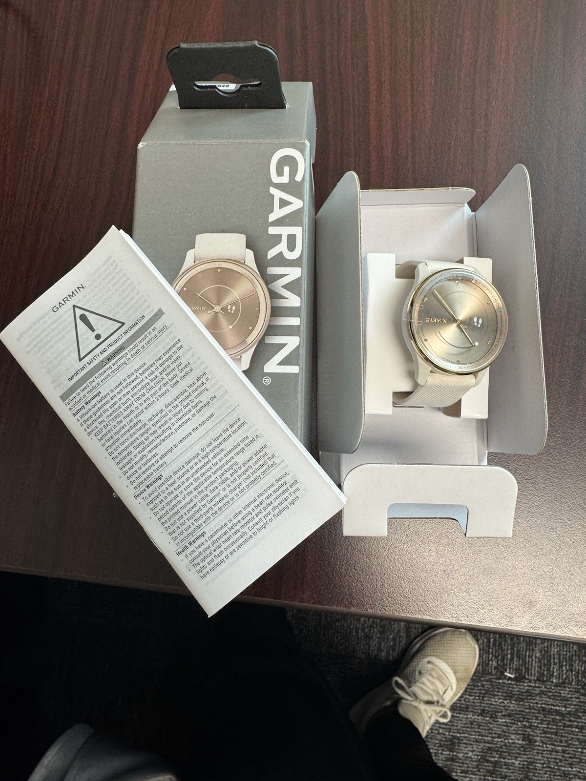 Garmin vívomove Trend, Gold Stainless Steel Bezel w/ Ivory Case & Silicone Band