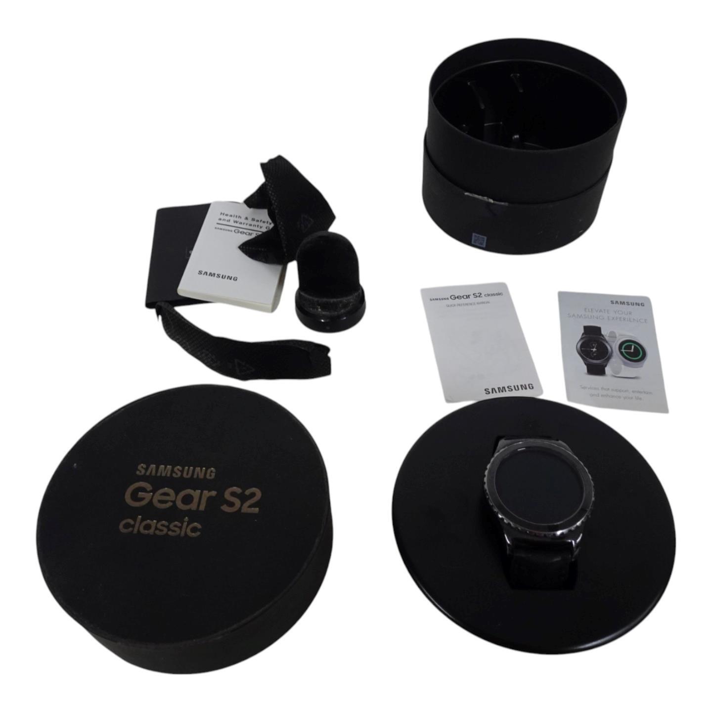 Samsung Gear S2 Classic Smart Watch w original packaging leather band