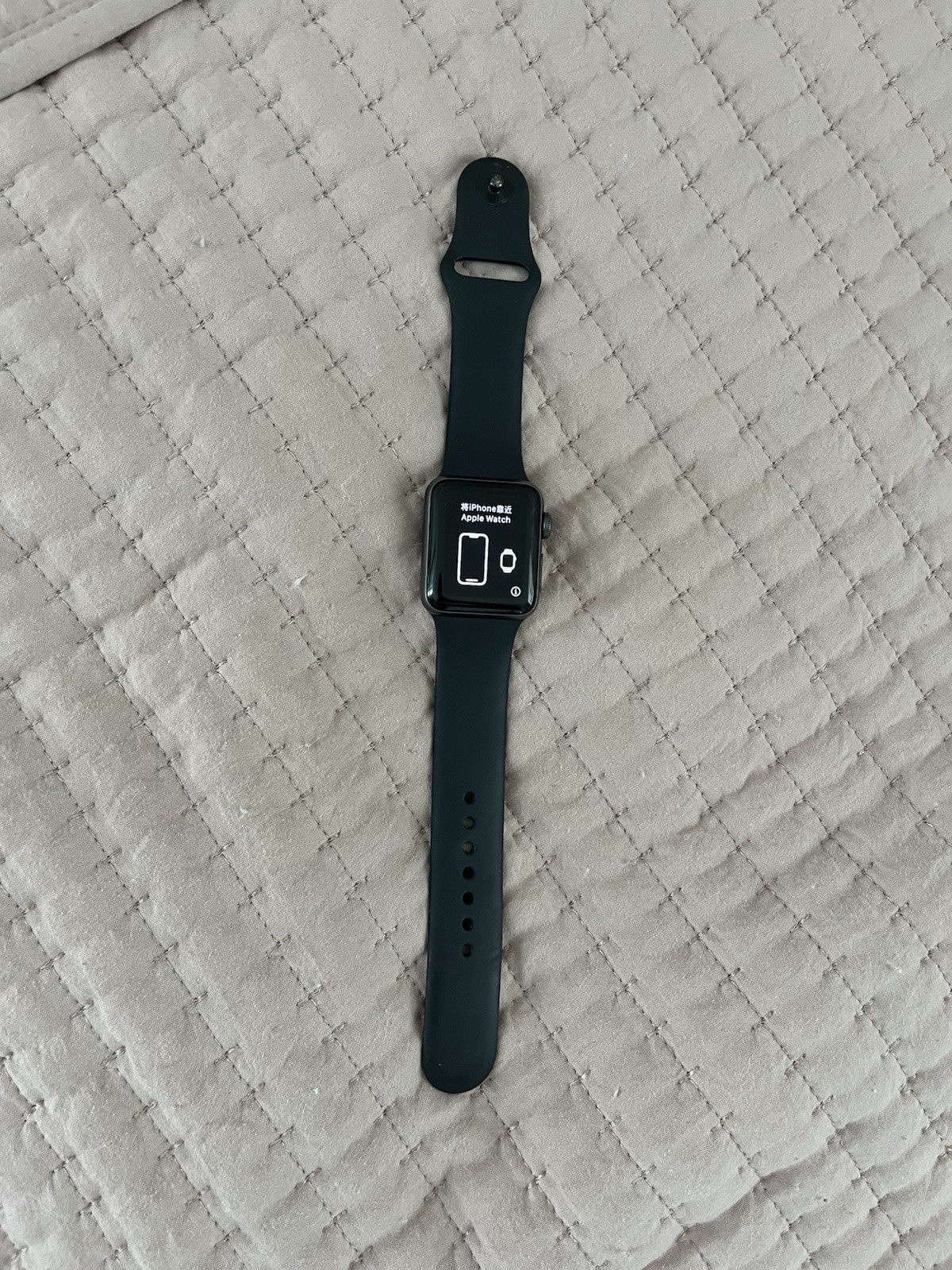 Apple Watch Series 3 38mm WiFi, Space Gray Aluminum Case with Black Sports Band