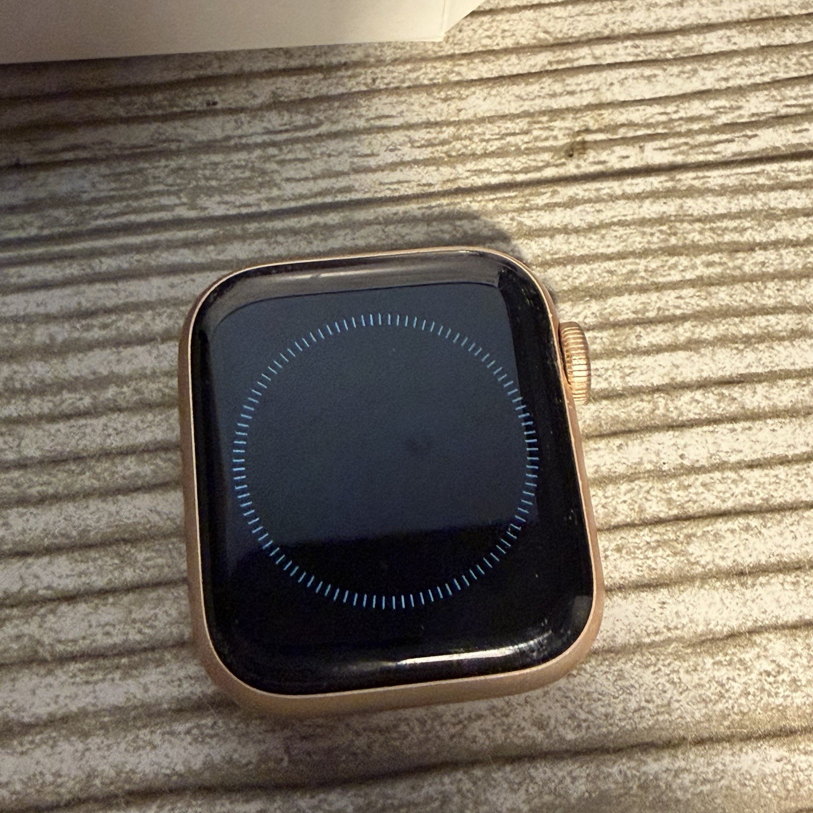 Apple Watch Series 5 A2092 40mm Rose Gold