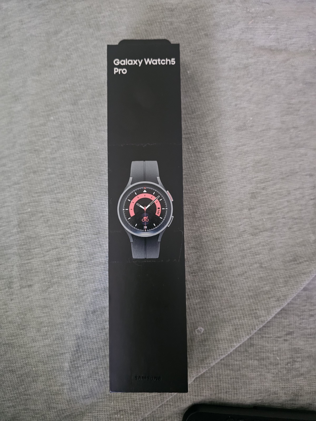 Samsung Galaxy Watch5 Pro 45mm Unlocked Smartwatch GPS Cellular, Black Titanium