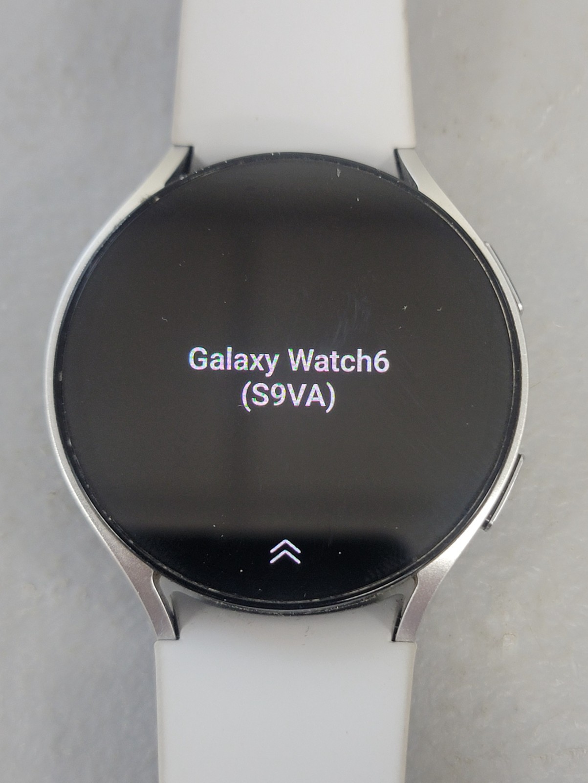 Samsung Galaxy Watch6 Unlocked Alum. Smartwatch SM-R945U w/ Gray 20mm M/L Band