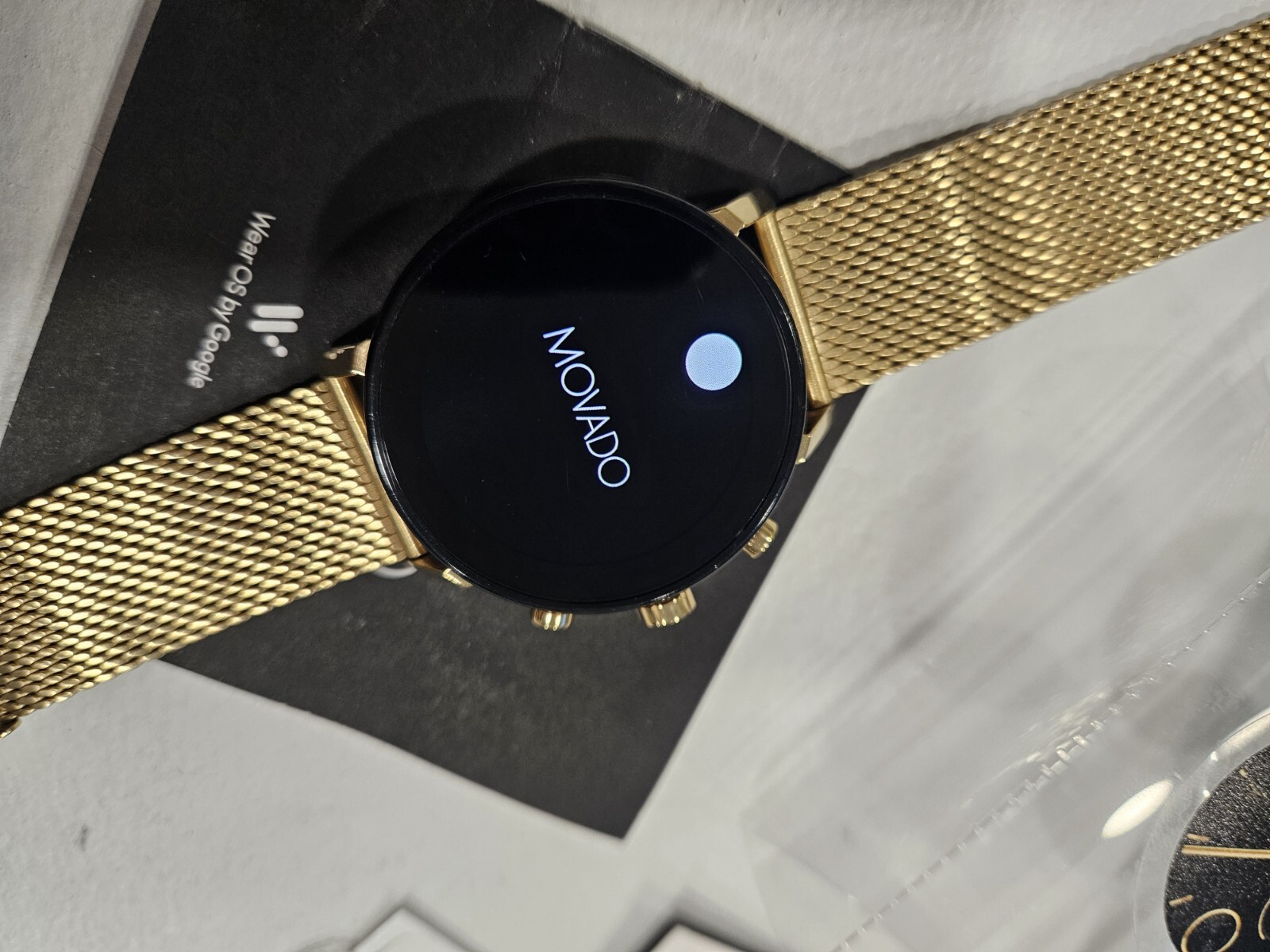 Movado Connect 2.0 Unisex 40mm Digital Smartwatch Yellow Gold Mesh S (PD7009290)