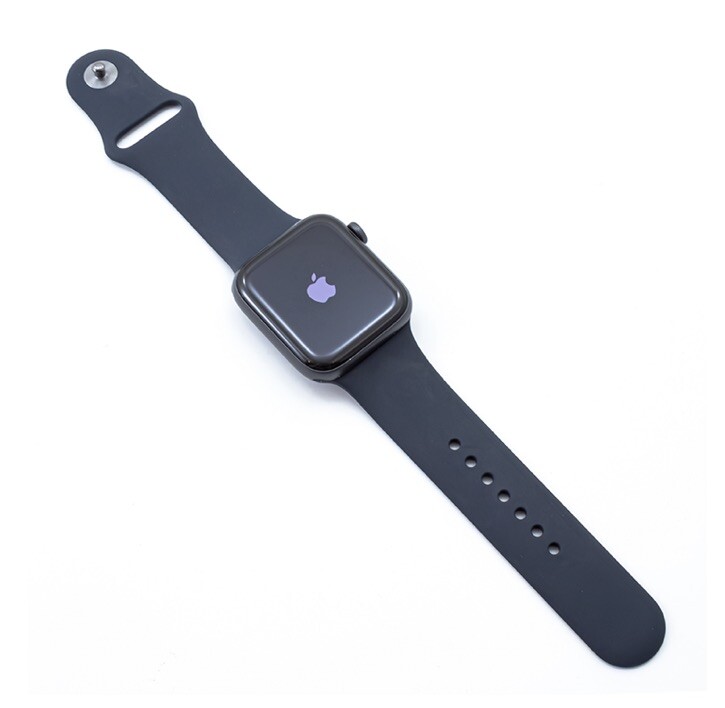 *Lightly Used* Apple Watch SE 44mm Space Gray Case w/ Midnight Sport Band